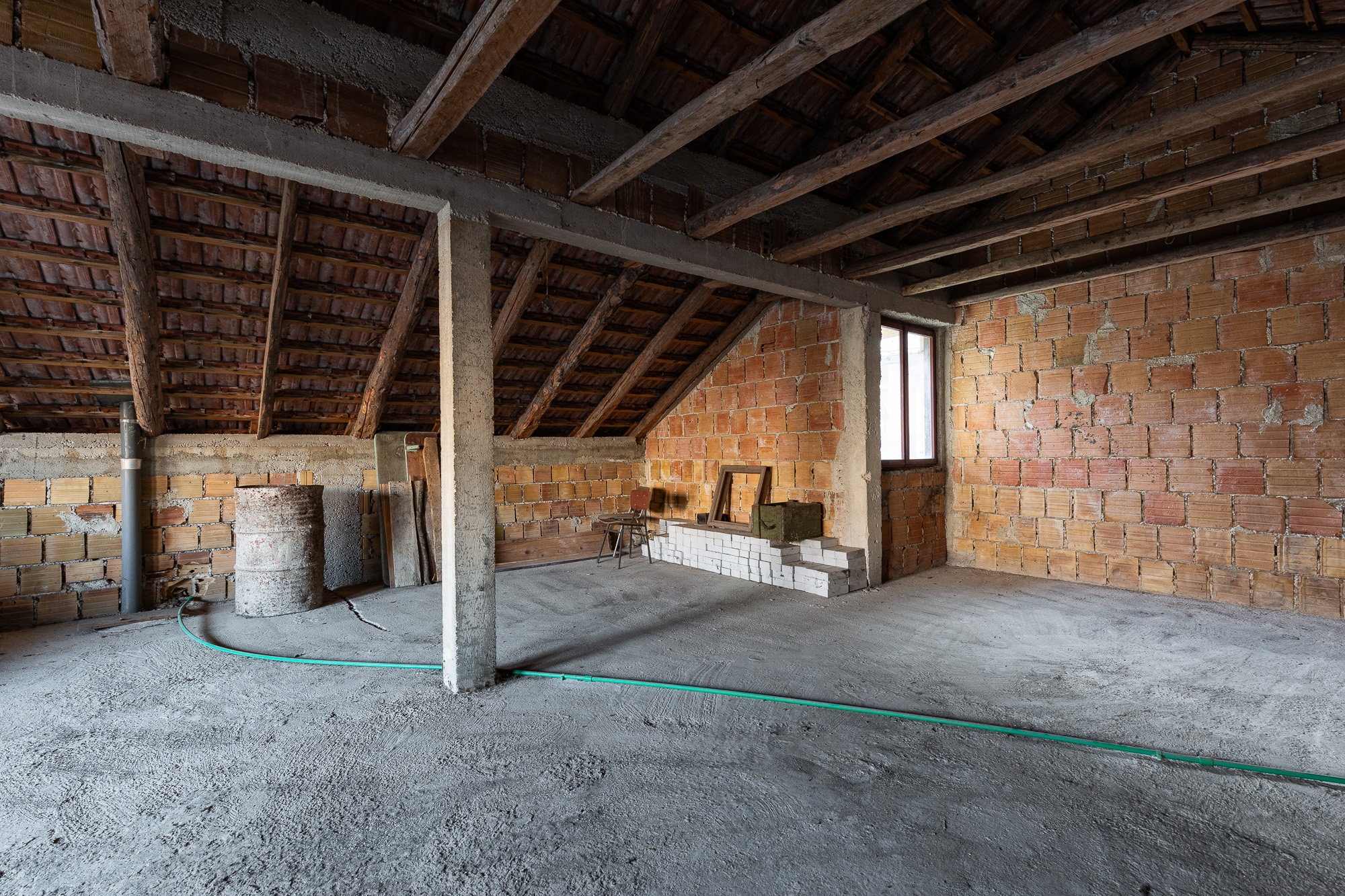 HOUSE FOR SALE – 270 m² – EXCEPTIONAL OPPORTUNITY IN PRČANJ!