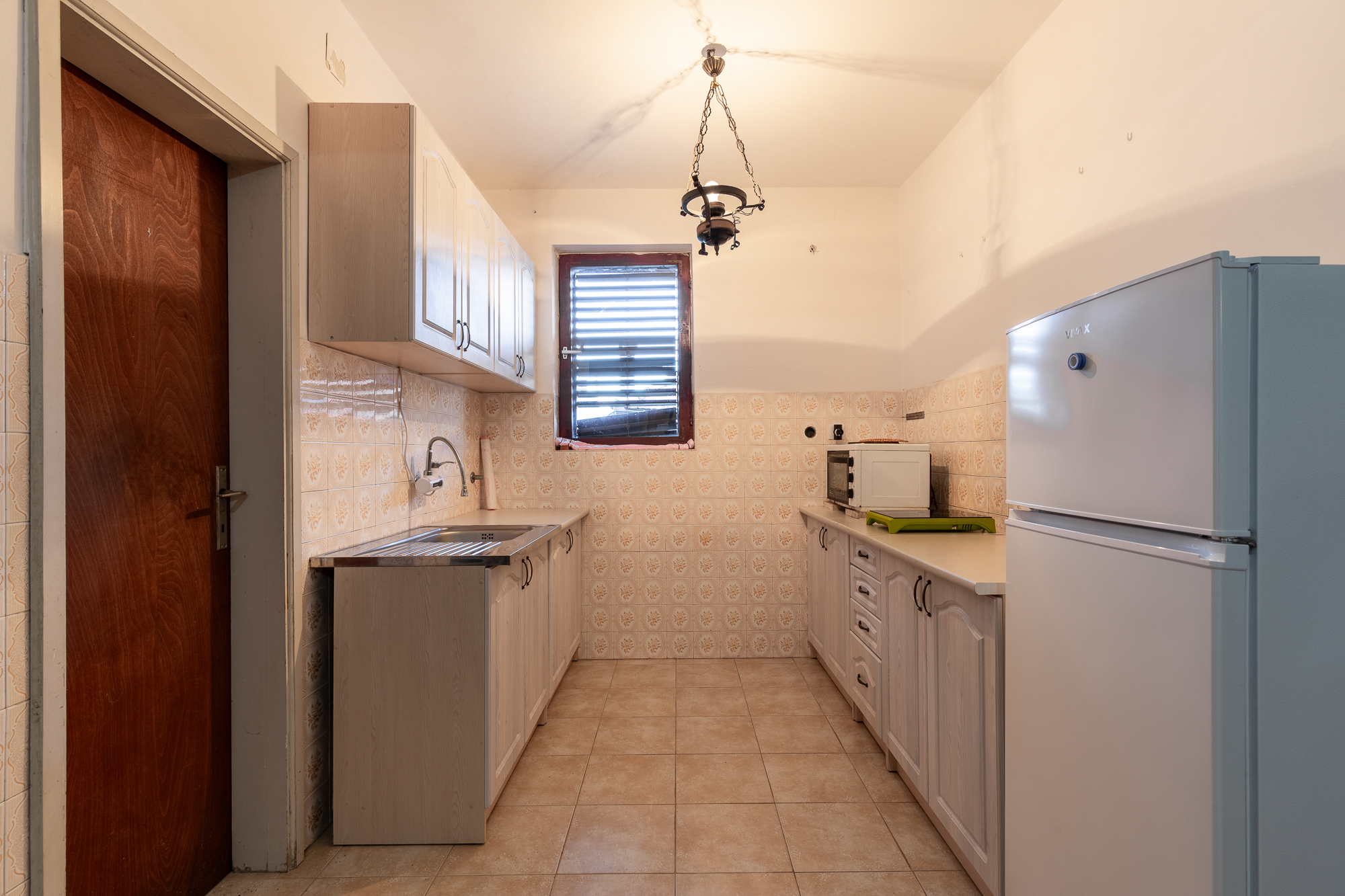 HOUSE FOR SALE – 270 m² – EXCEPTIONAL OPPORTUNITY IN PRČANJ!