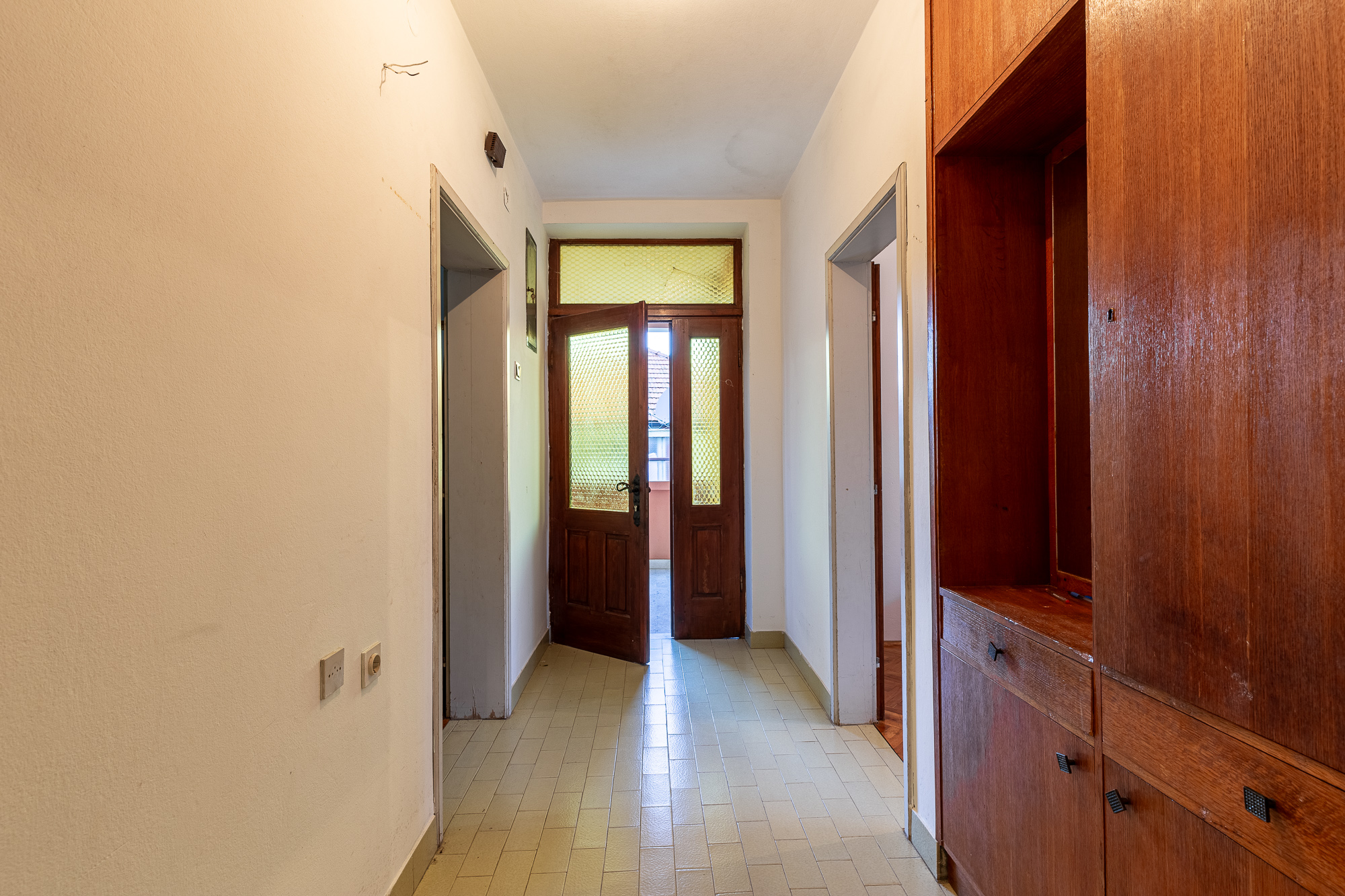 HOUSE FOR SALE – 270 m² – EXCEPTIONAL OPPORTUNITY IN PRČANJ!