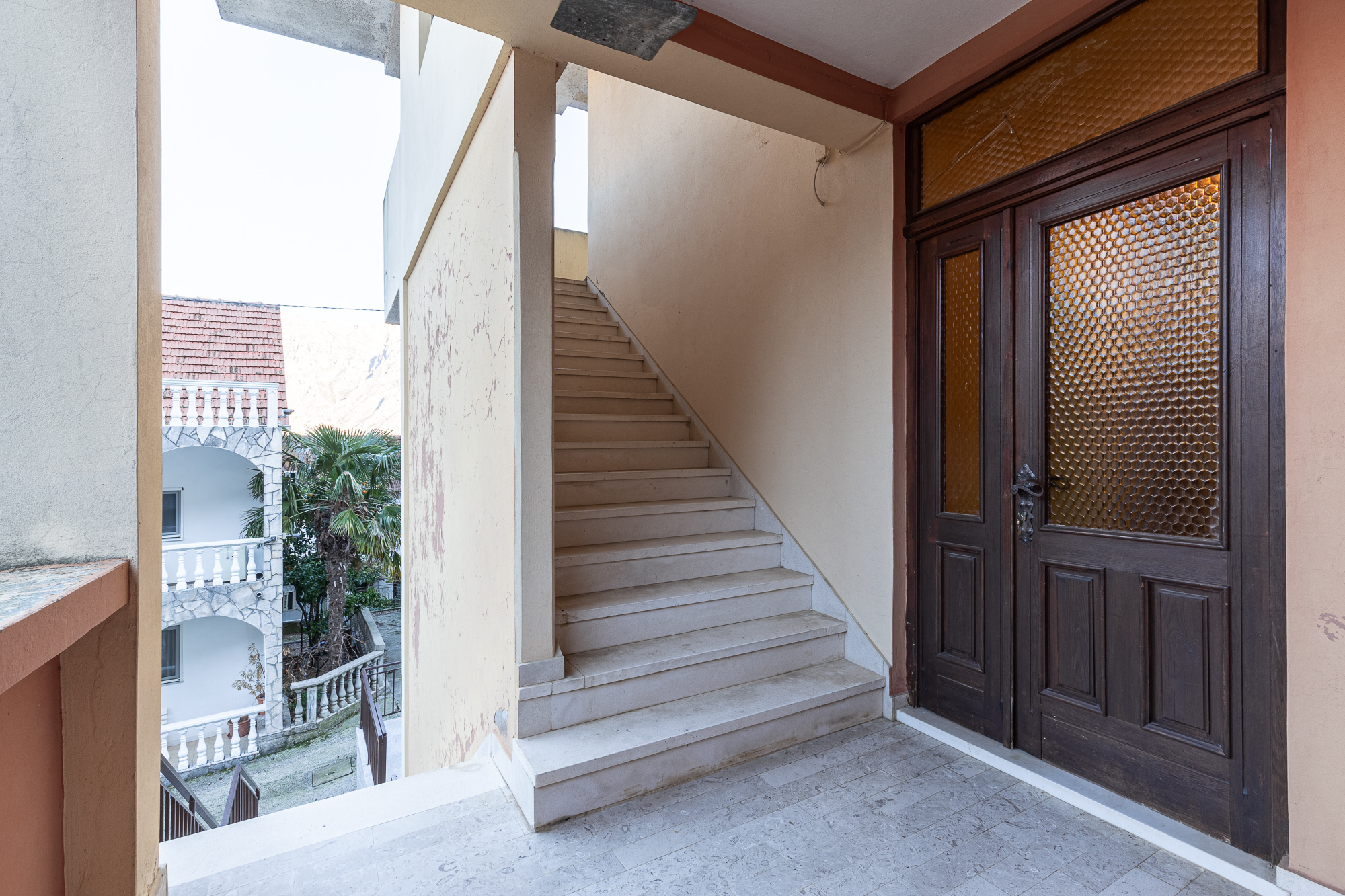 HOUSE FOR SALE – 270 m² – EXCEPTIONAL OPPORTUNITY IN PRČANJ!