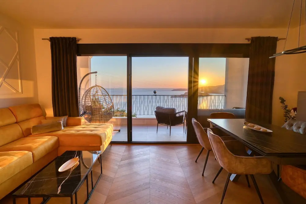 3-Bedroom Apartment, 90 m², Blizikuće — Sea View of Sveti Stefan