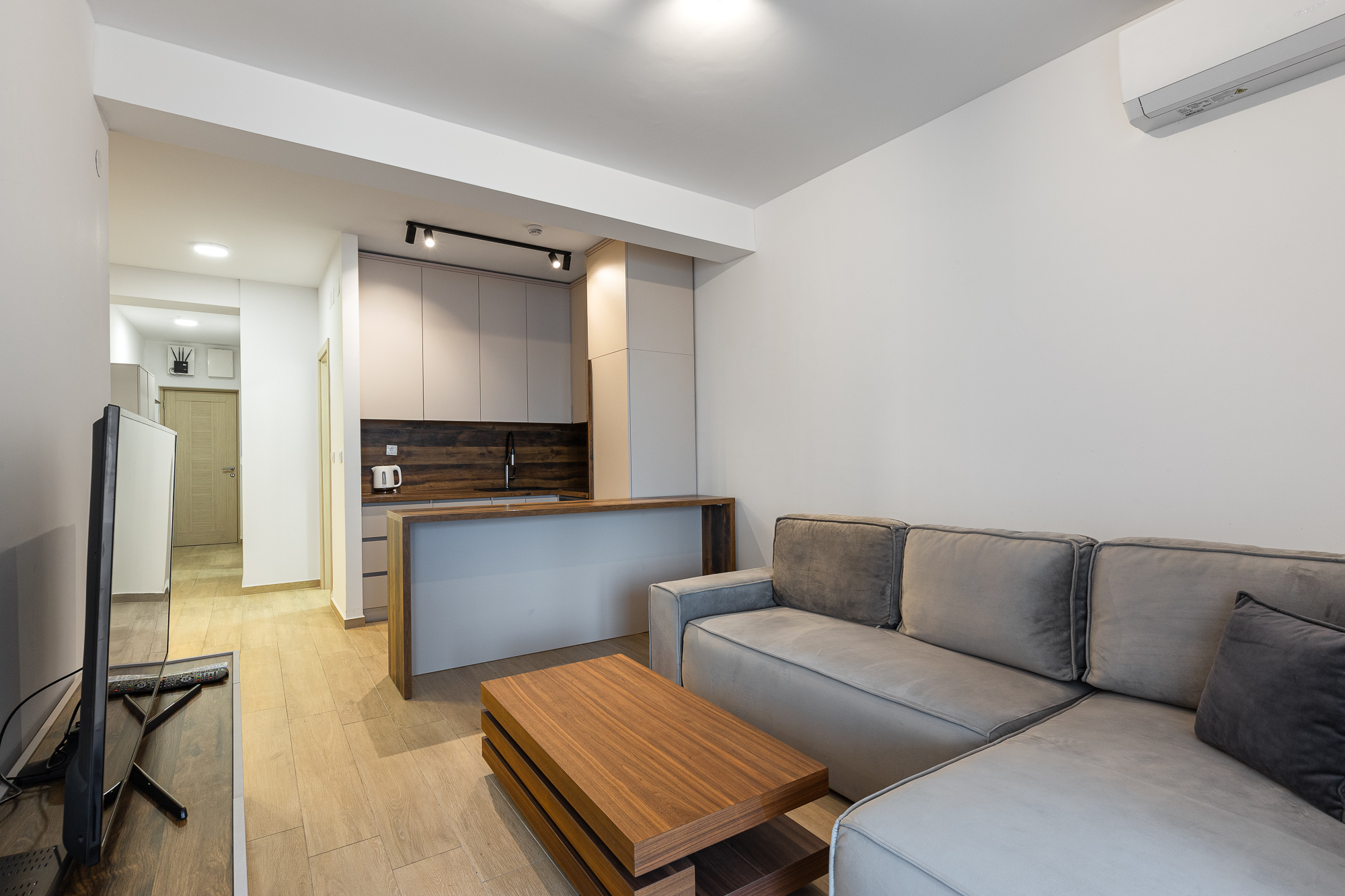 One-Bedroom Apartment in Bečići – Fully Furnished!