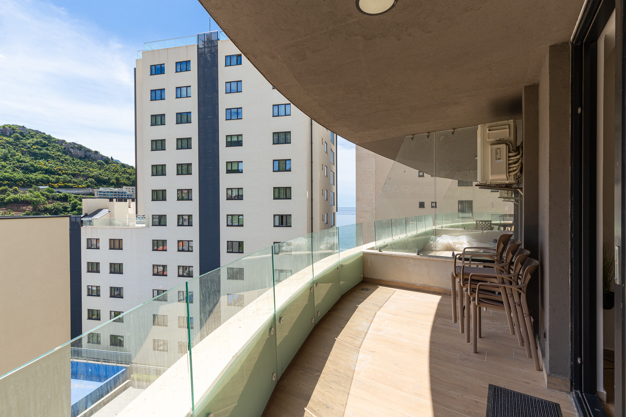 Apartment on the 1st floor, 81 m², with 2 bedrooms and 2 bathrooms