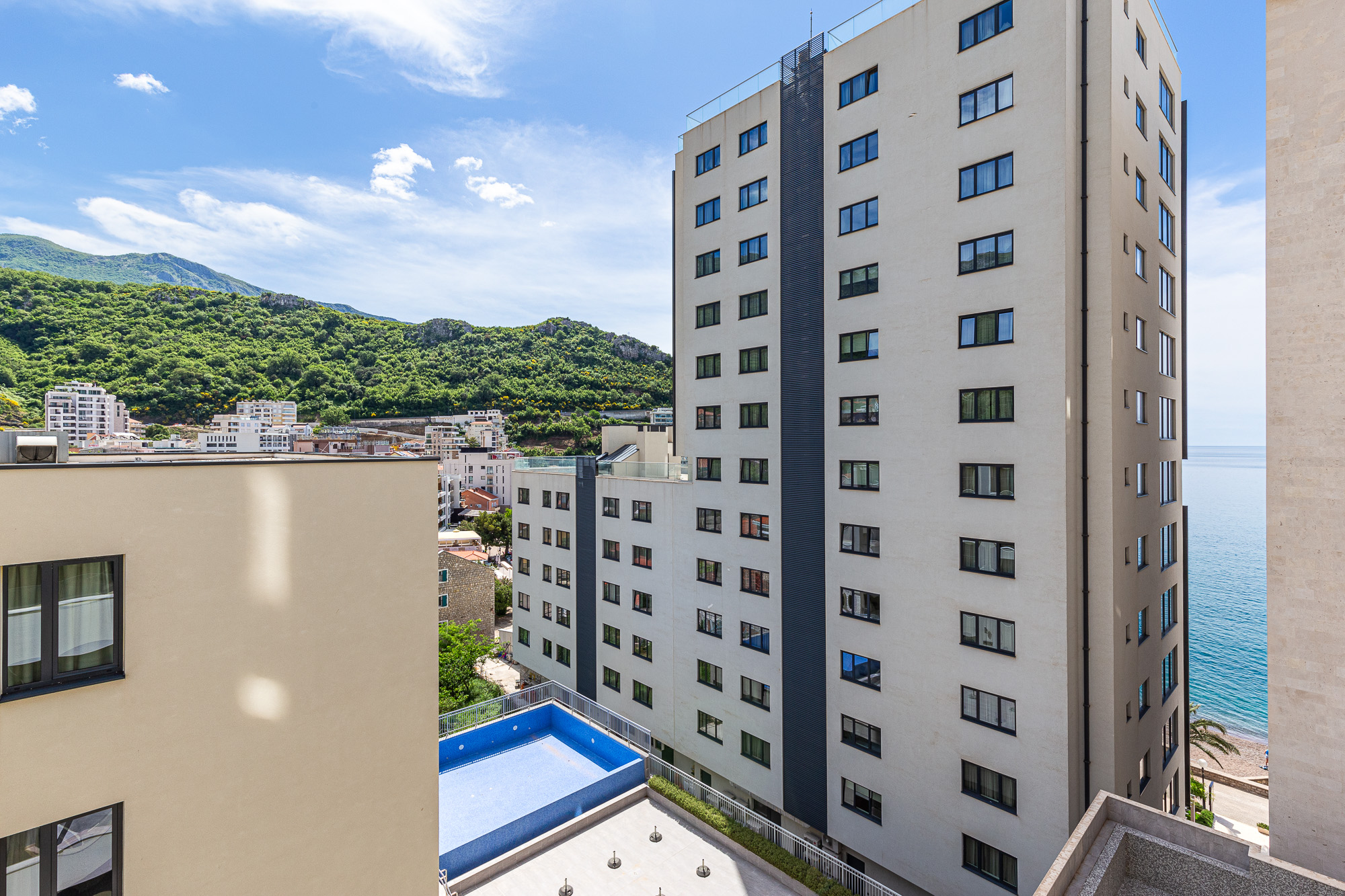 Apartment on the 1st floor, 81 m², with 2 bedrooms and 2 bathrooms