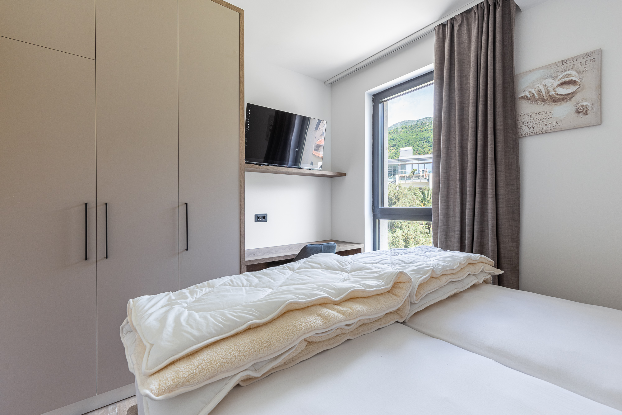 Apartment on the 1st floor, 81 m², with 2 bedrooms and 2 bathrooms