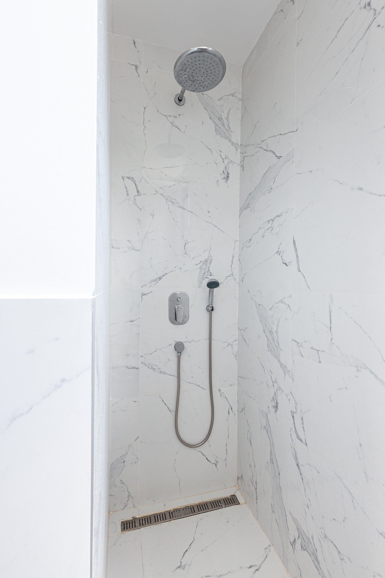 Apartment in Rafailovići, with a total area of 127 m² plus a 13 m² terrace.