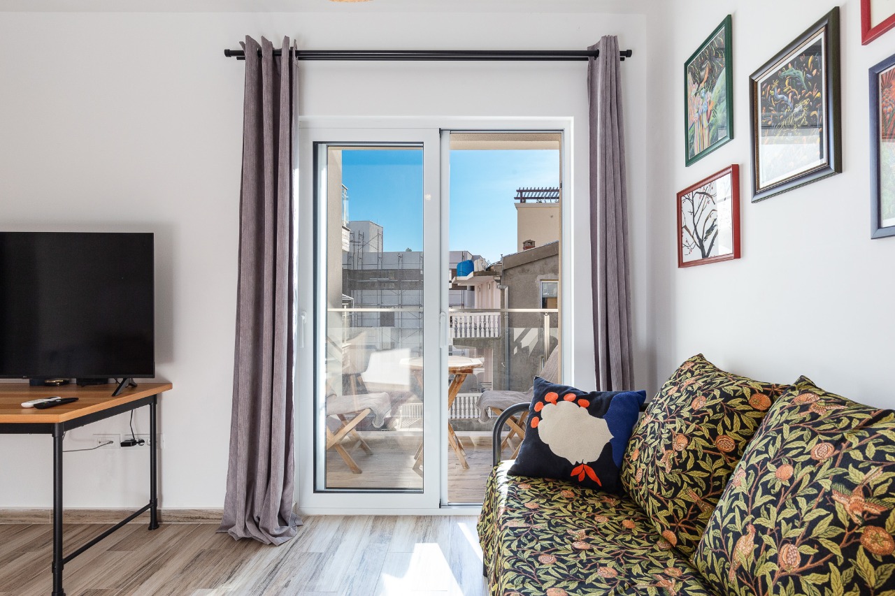 A cozy and modern 53 m² apartment in Bečići, located on the 4th floor