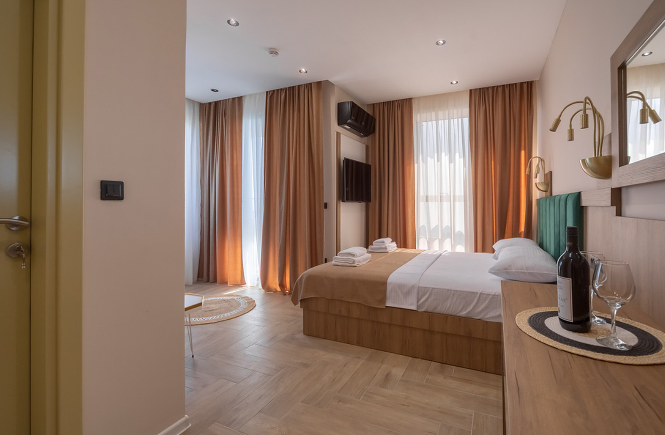 FOR SALE / PARTNERSHIP – HOTEL IN A PRIME LOCATION