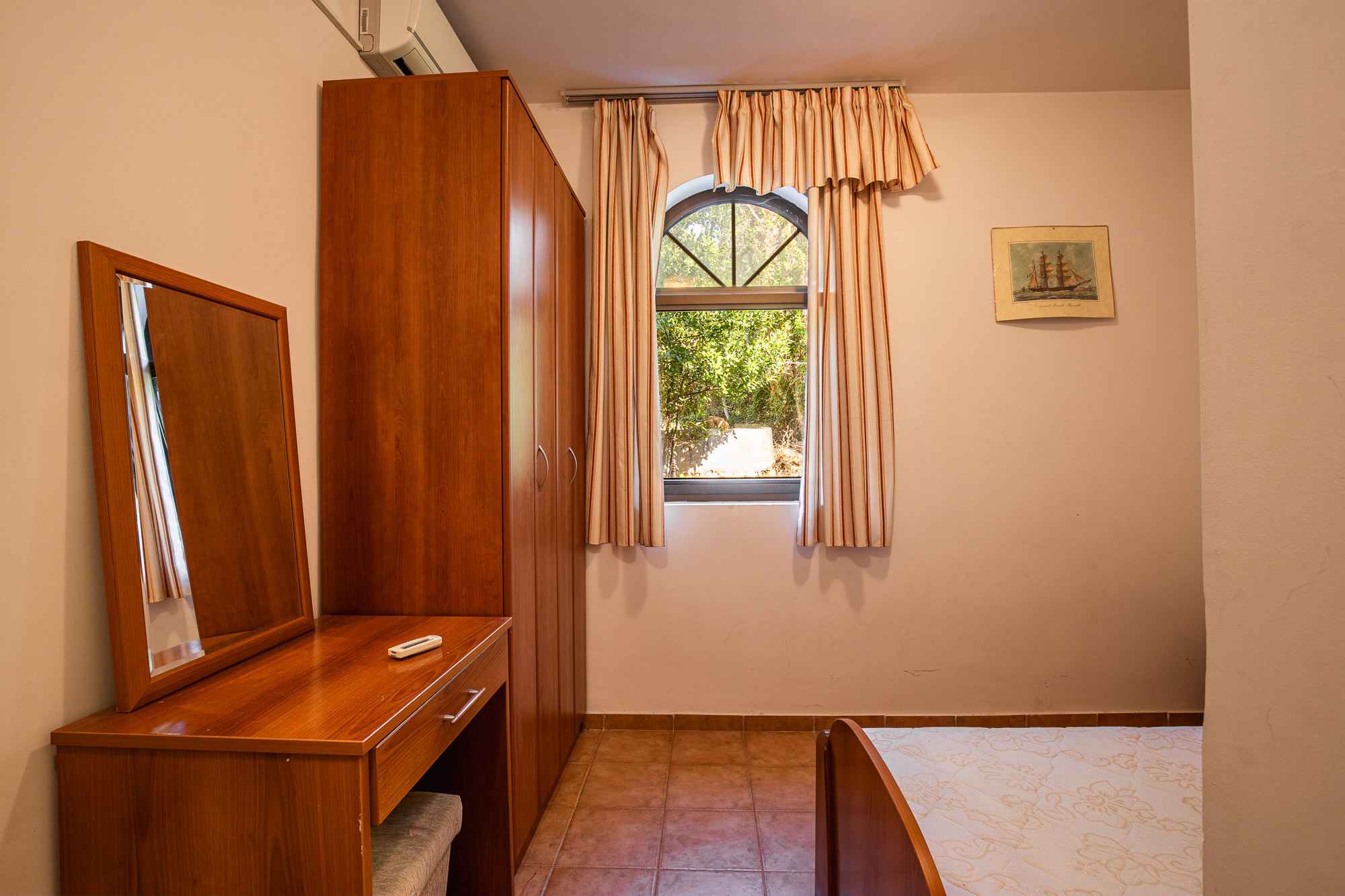 Cozy Seafront Apartment in Bigovo — with Terrace and Stunning Sea View