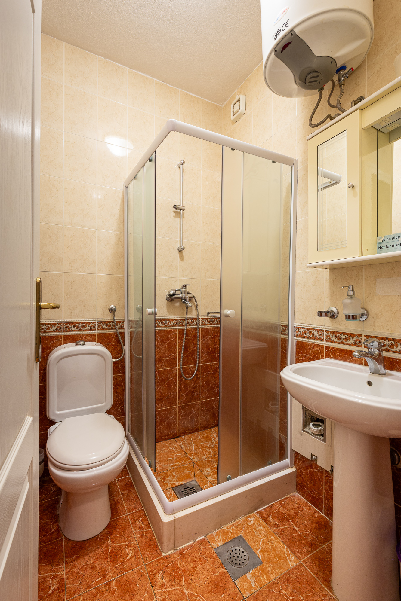 Cozy Seafront Apartment in Bigovo — with Terrace and Stunning Sea View