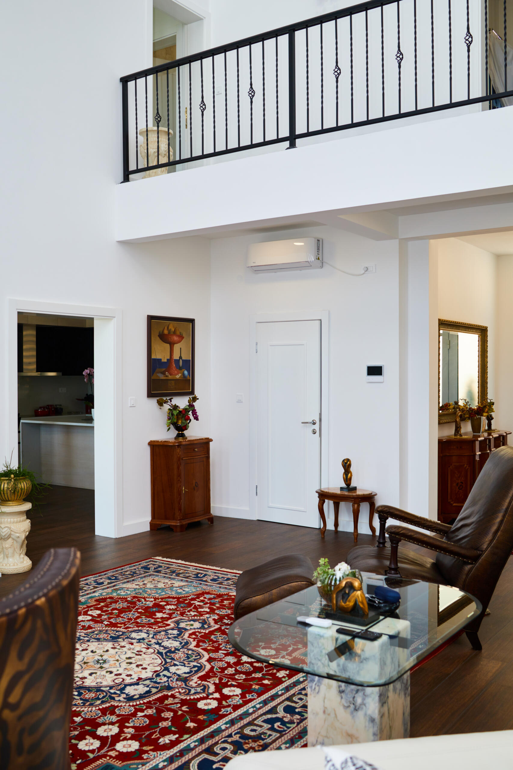 Spacious house in Kumbor with a total area of 335 m²