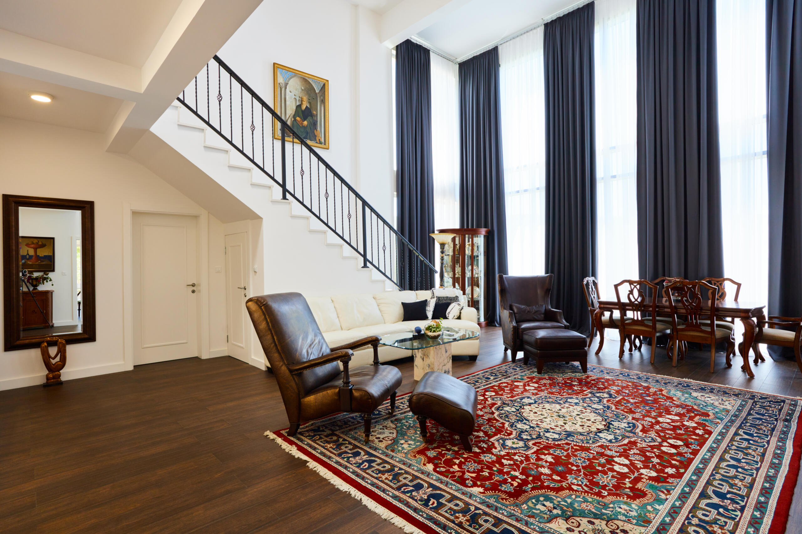 Spacious house in Kumbor with a total area of 335 m²