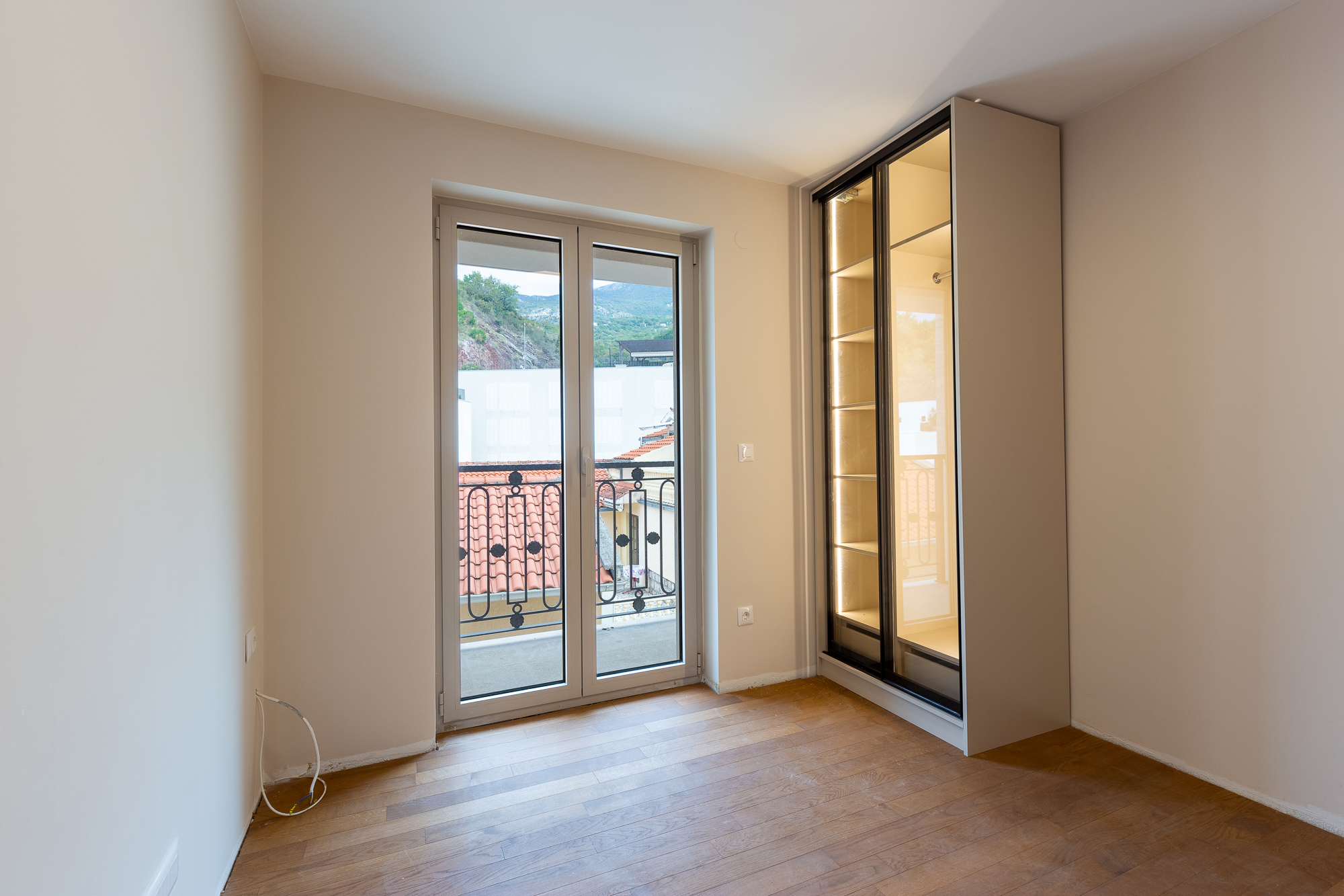 Modern Two-Bedroom Apartment with Panoramic Sea View — Pržno, 68 m²