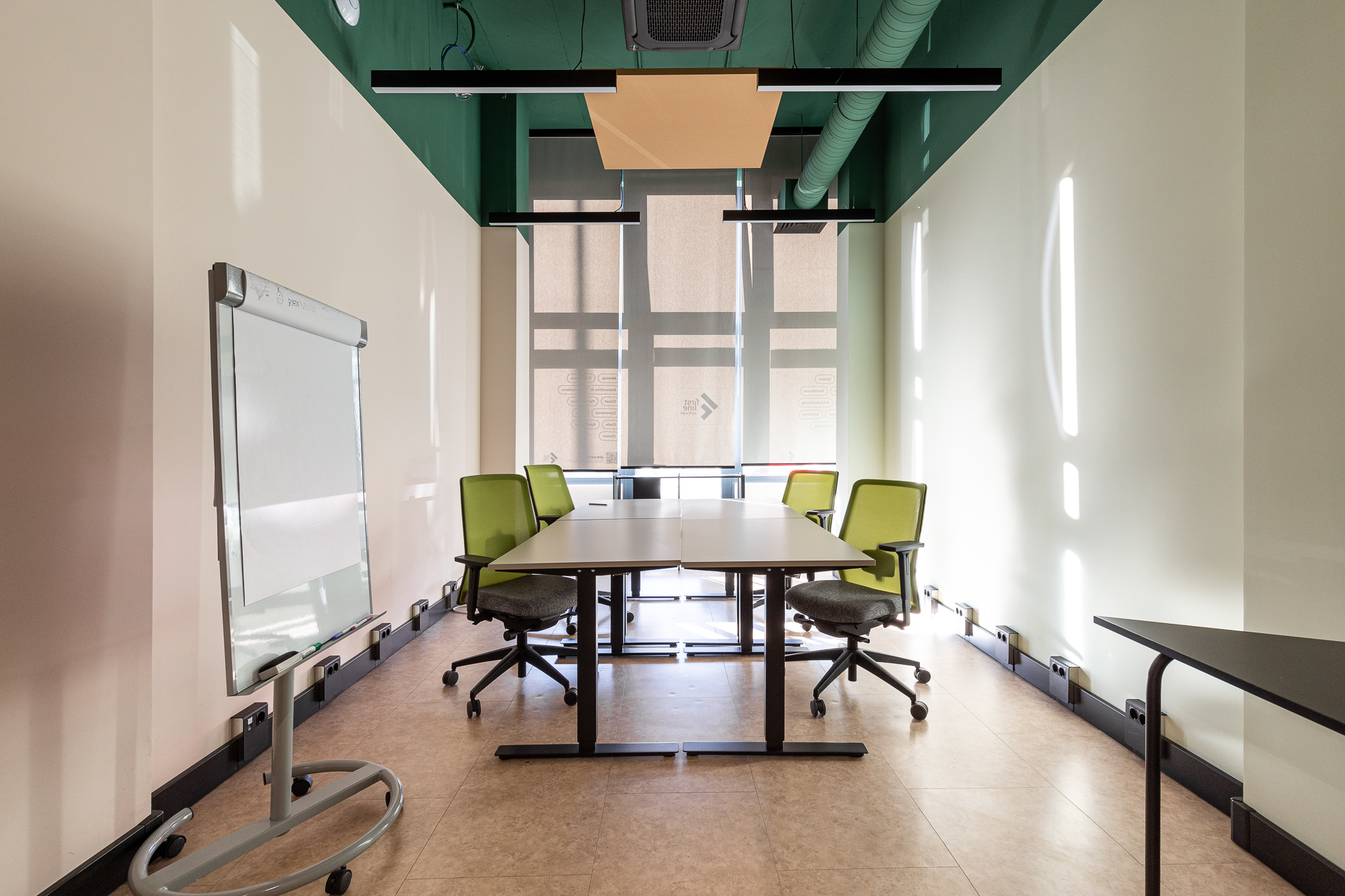 Commercial property in Budva, 400 m²