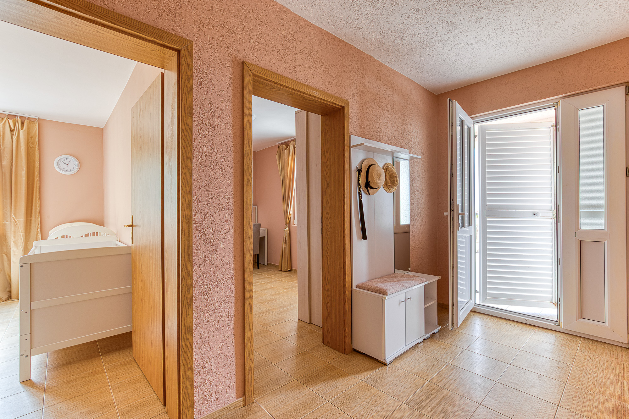 A house in Sutomore with a panoramic sea view 140 m2