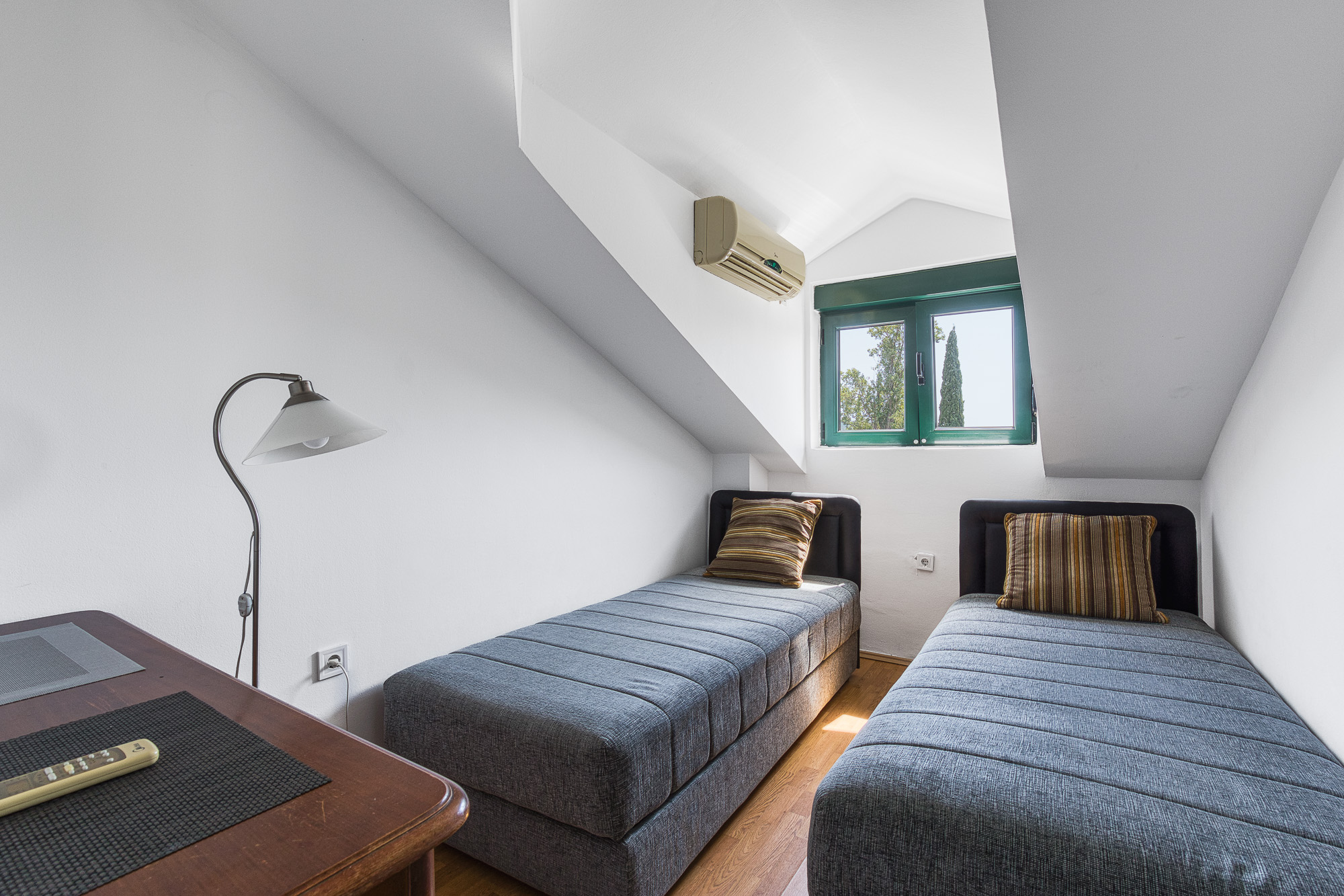 One-Bedroom Apartment in Budva – Sea View