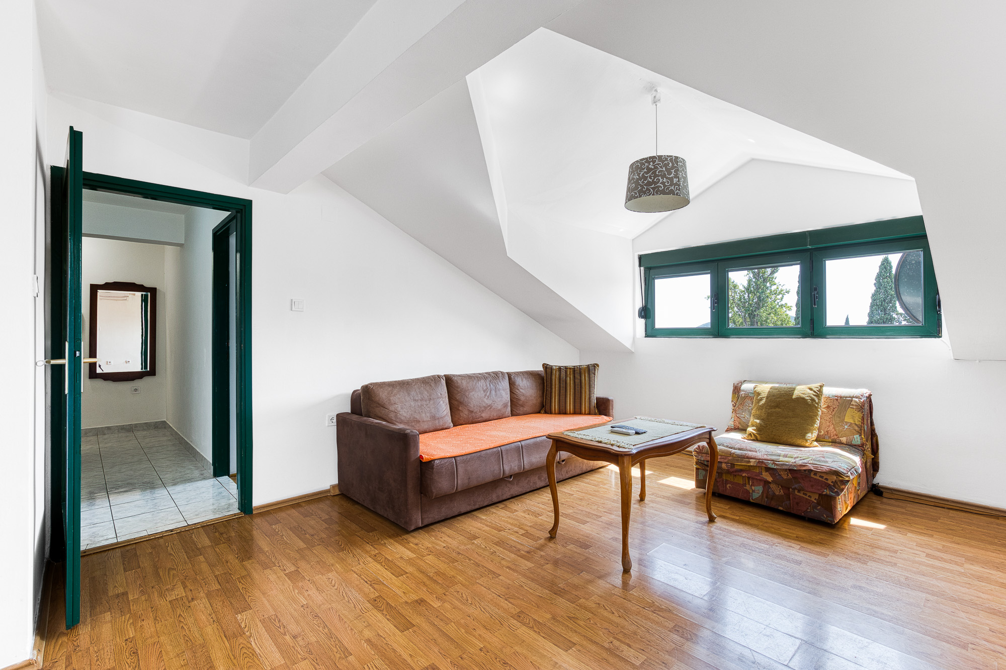 One-Bedroom Apartment in Budva – Sea View