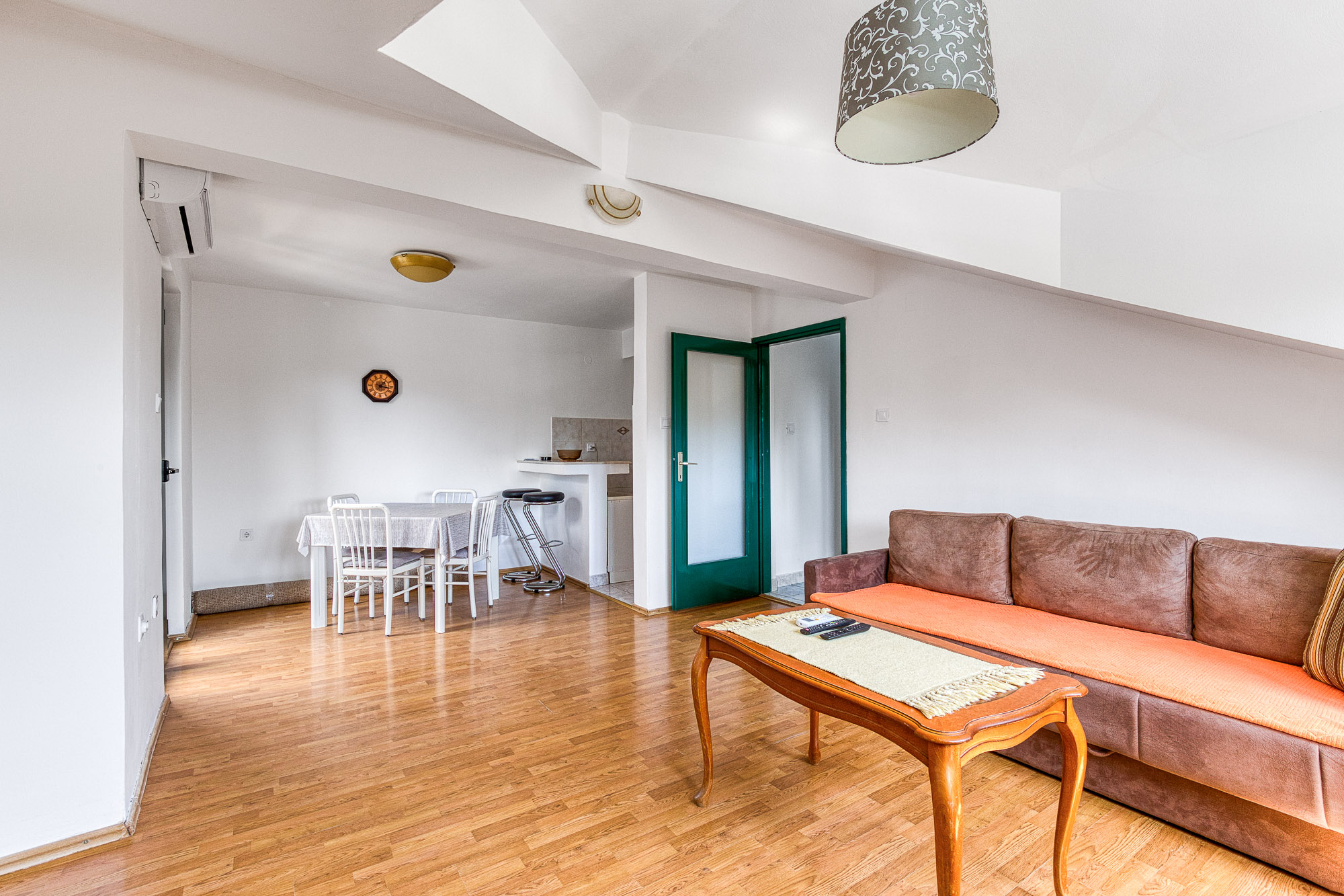 One-Bedroom Apartment in Budva – Sea View