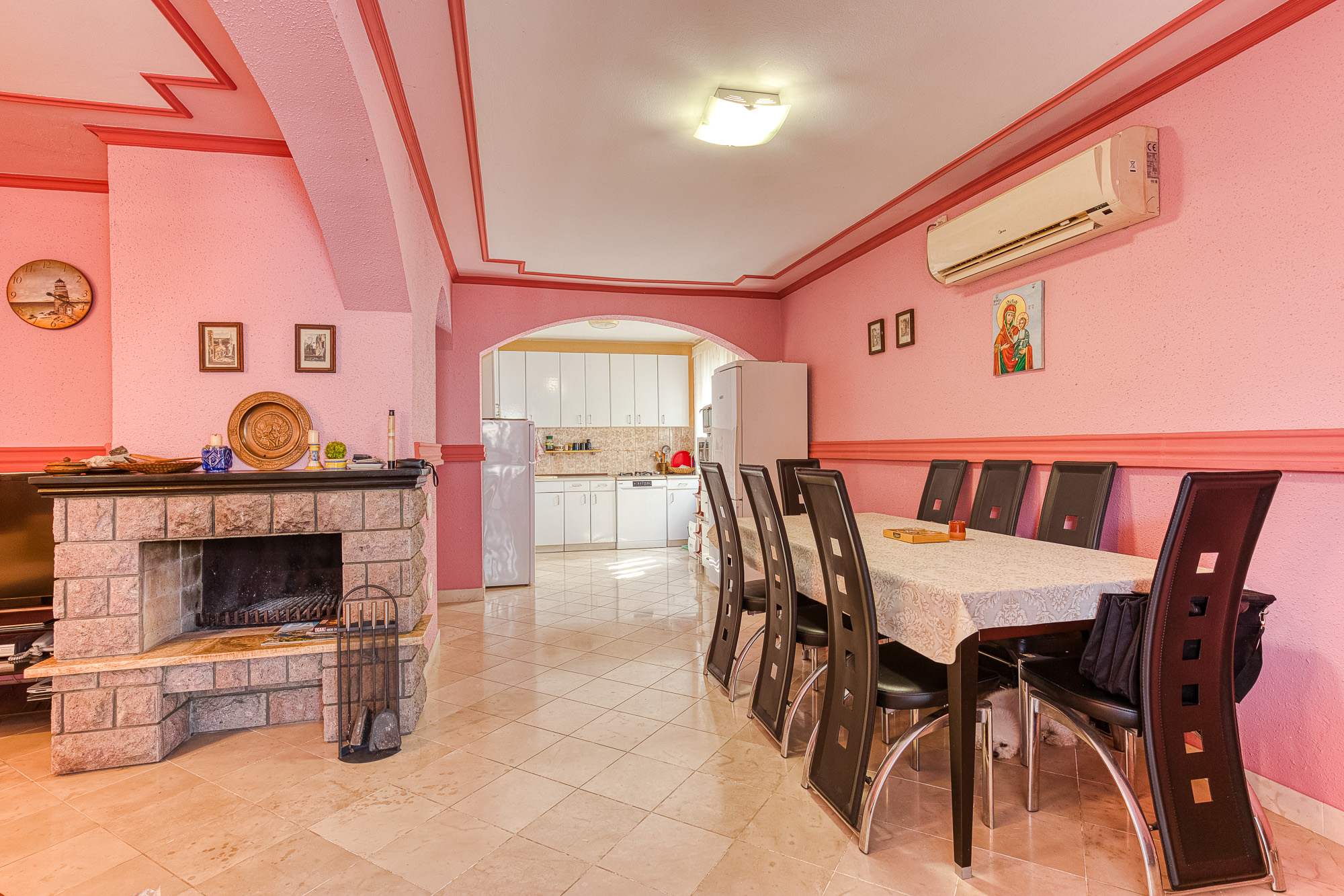 House Just 50 Meters from the Sea – Stoliv