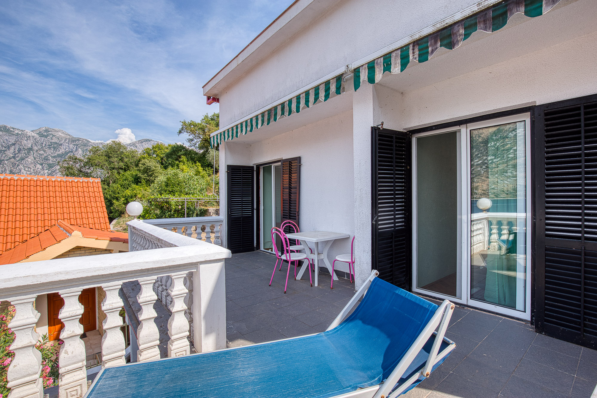 House Just 50 Meters from the Sea – Stoliv