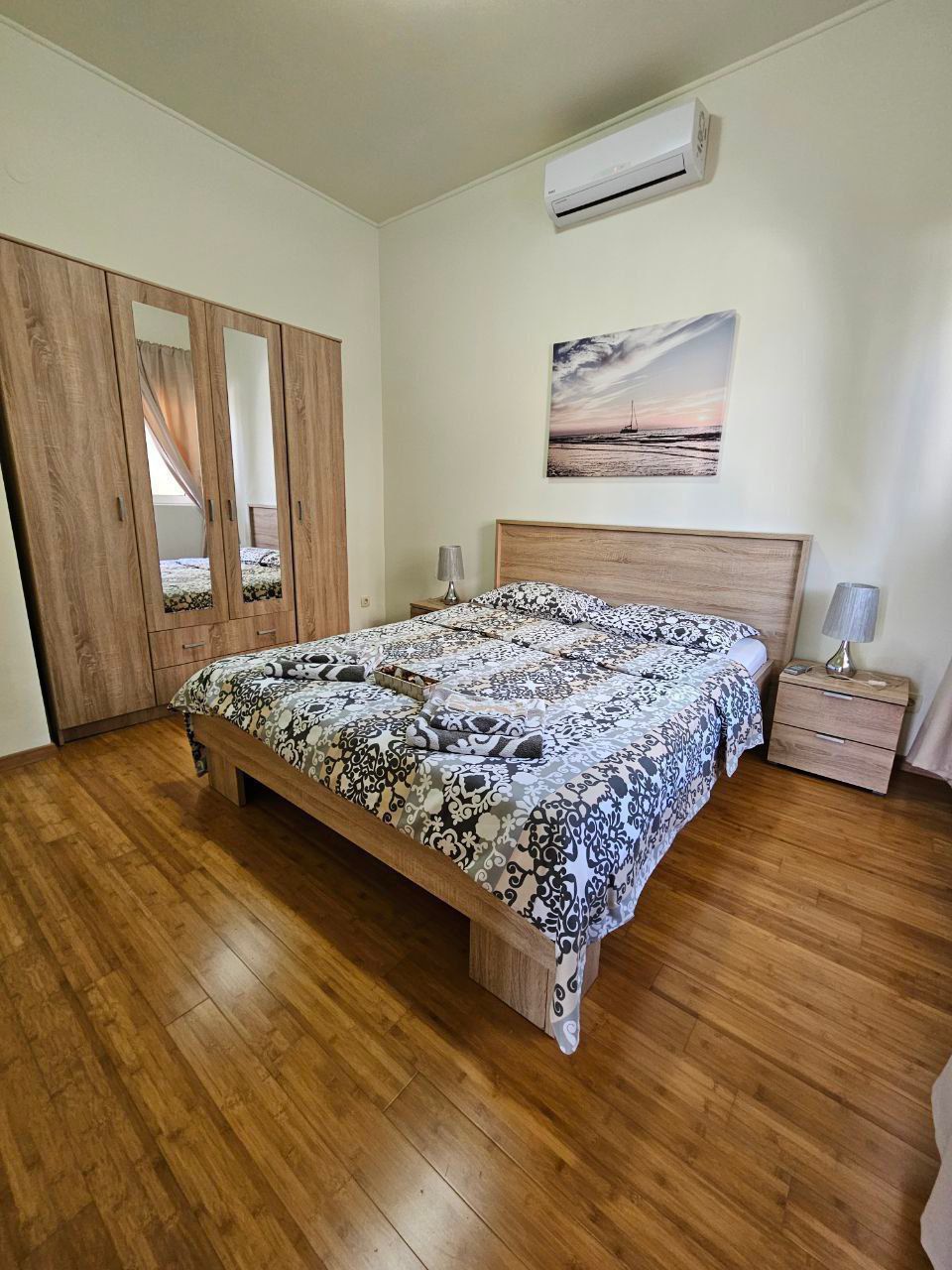 Spacious 1-Bedroom Apartment in Prcanj