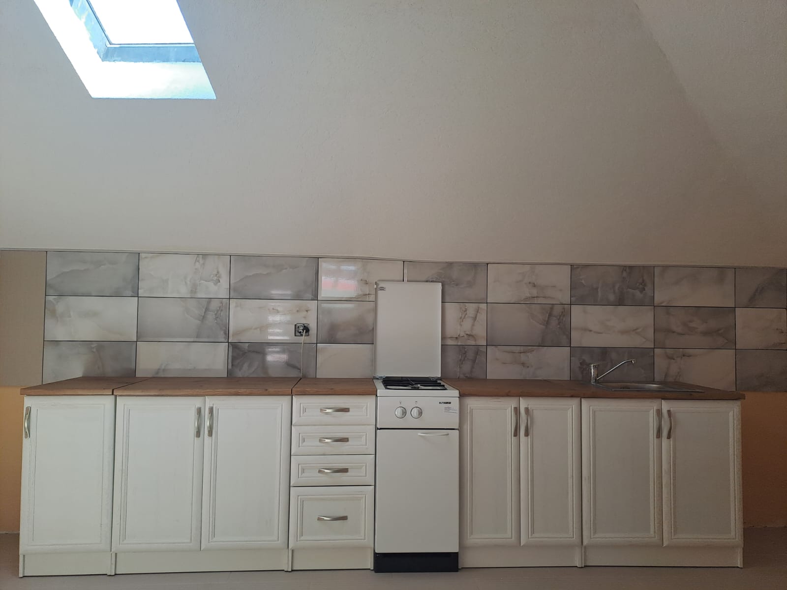 Spacious House on a spectacular large  Plot with Olive Trees