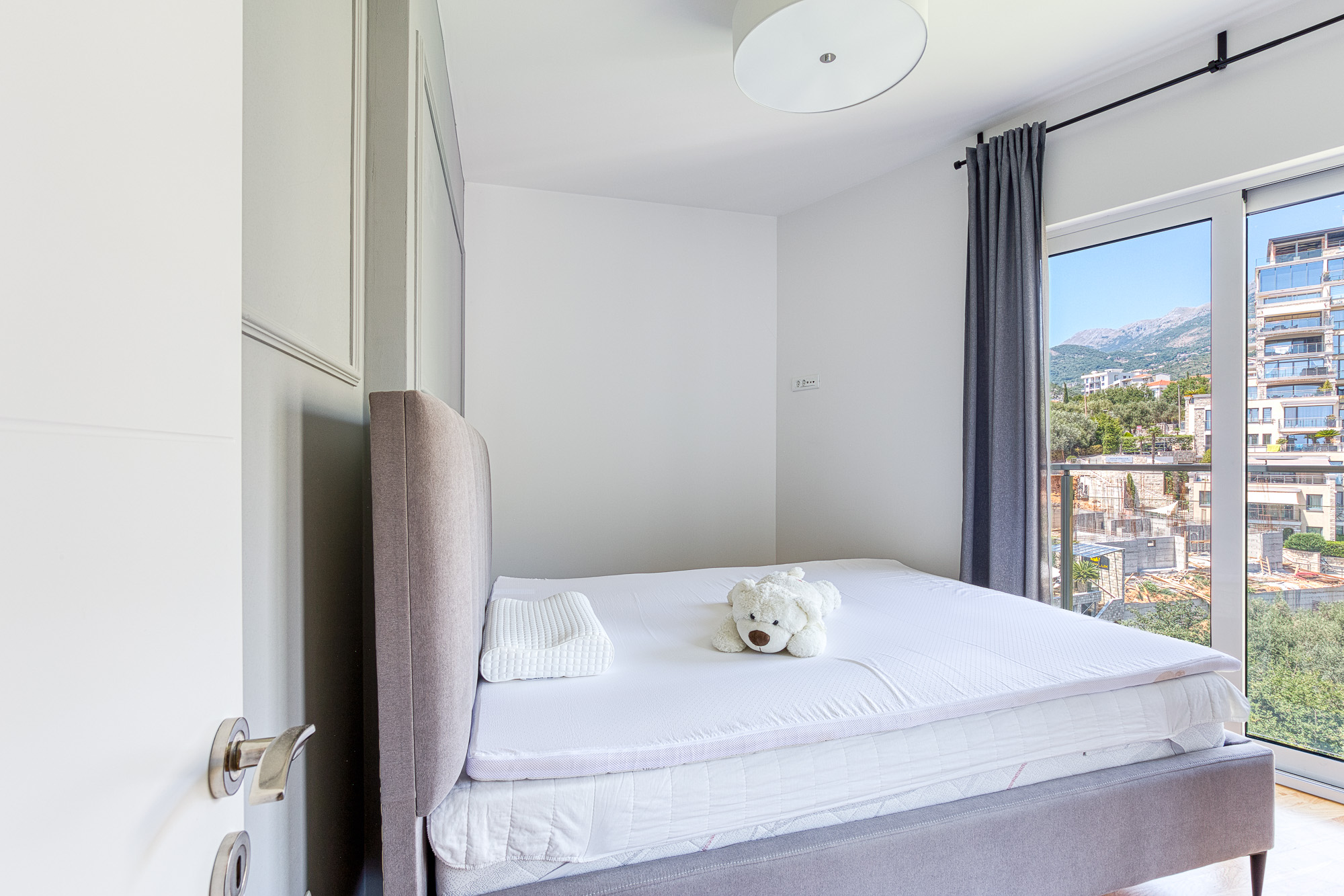 Luxury Penthouse in 5★ Resort with Rooftop Jacuzzi & Sunrise Views