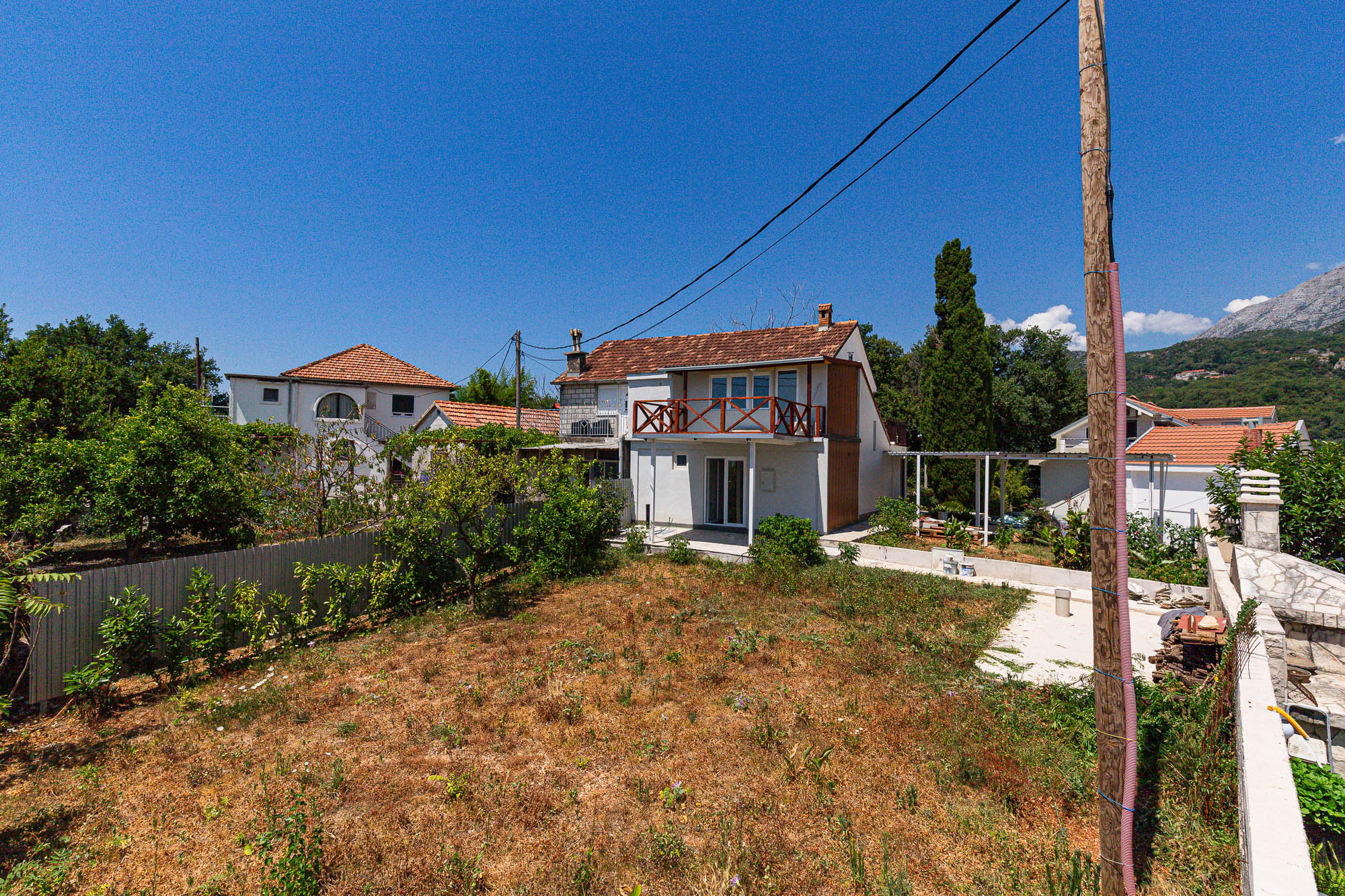 Two-unit home with stunning views of the Adriatic Sea
