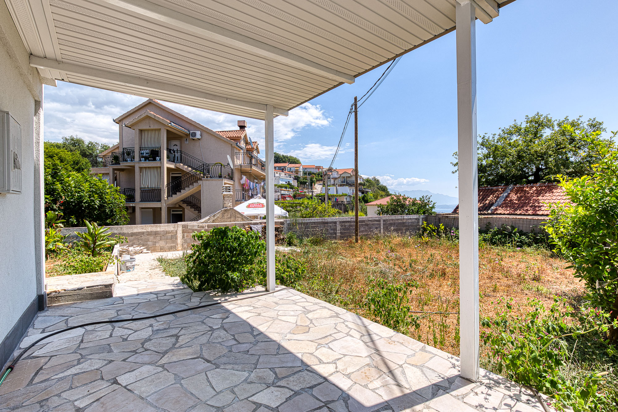 Two-unit home with stunning views of the Adriatic Sea