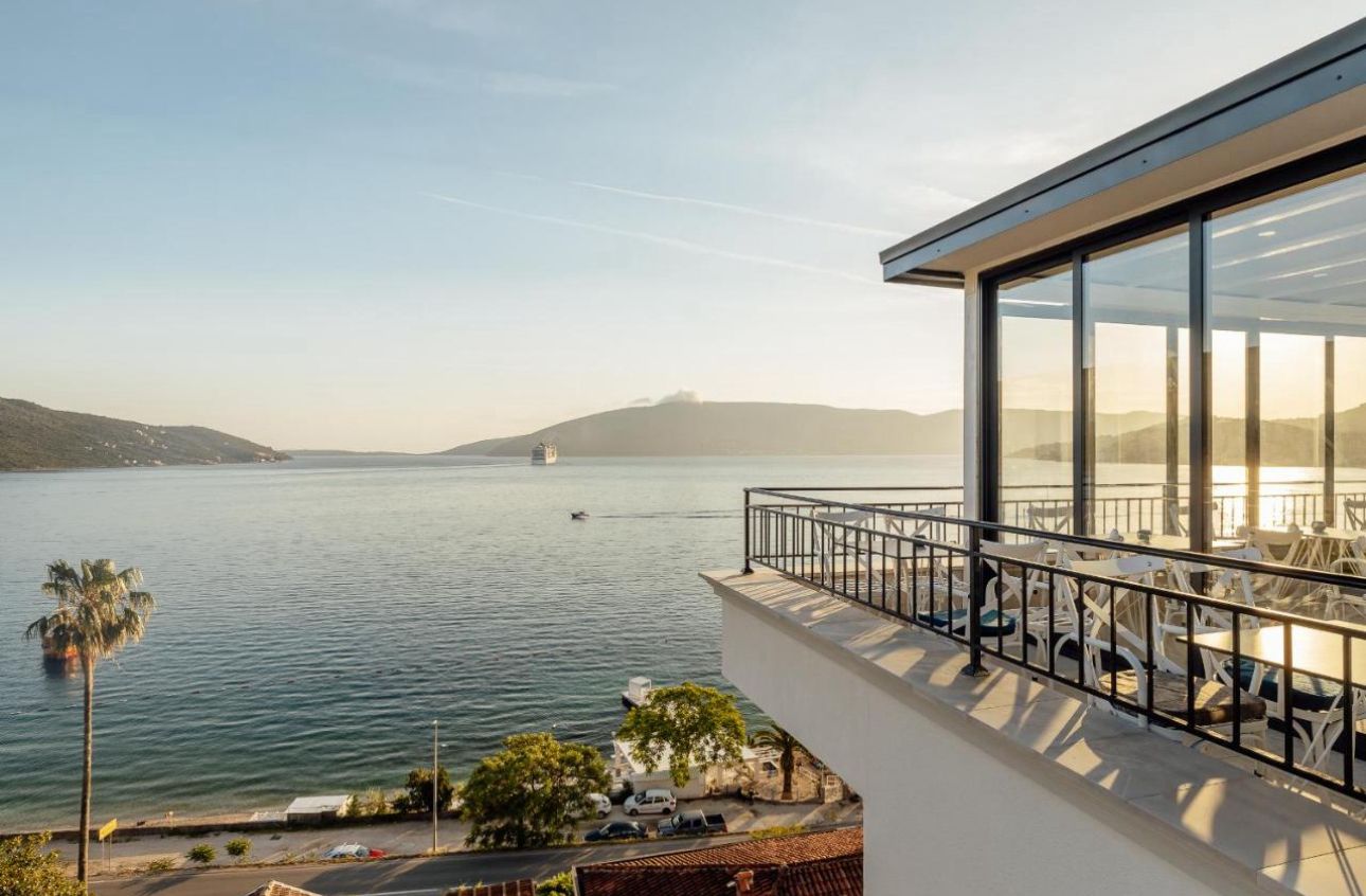 Modern Boutique Hotel with Panoramic Views – Luxury Adriatic Investment