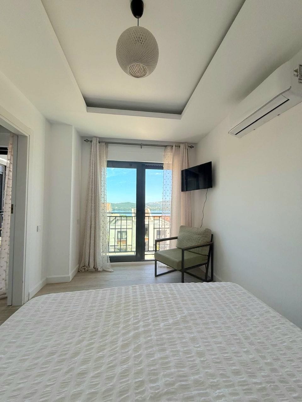 Three-bedroom apartment in Tivat