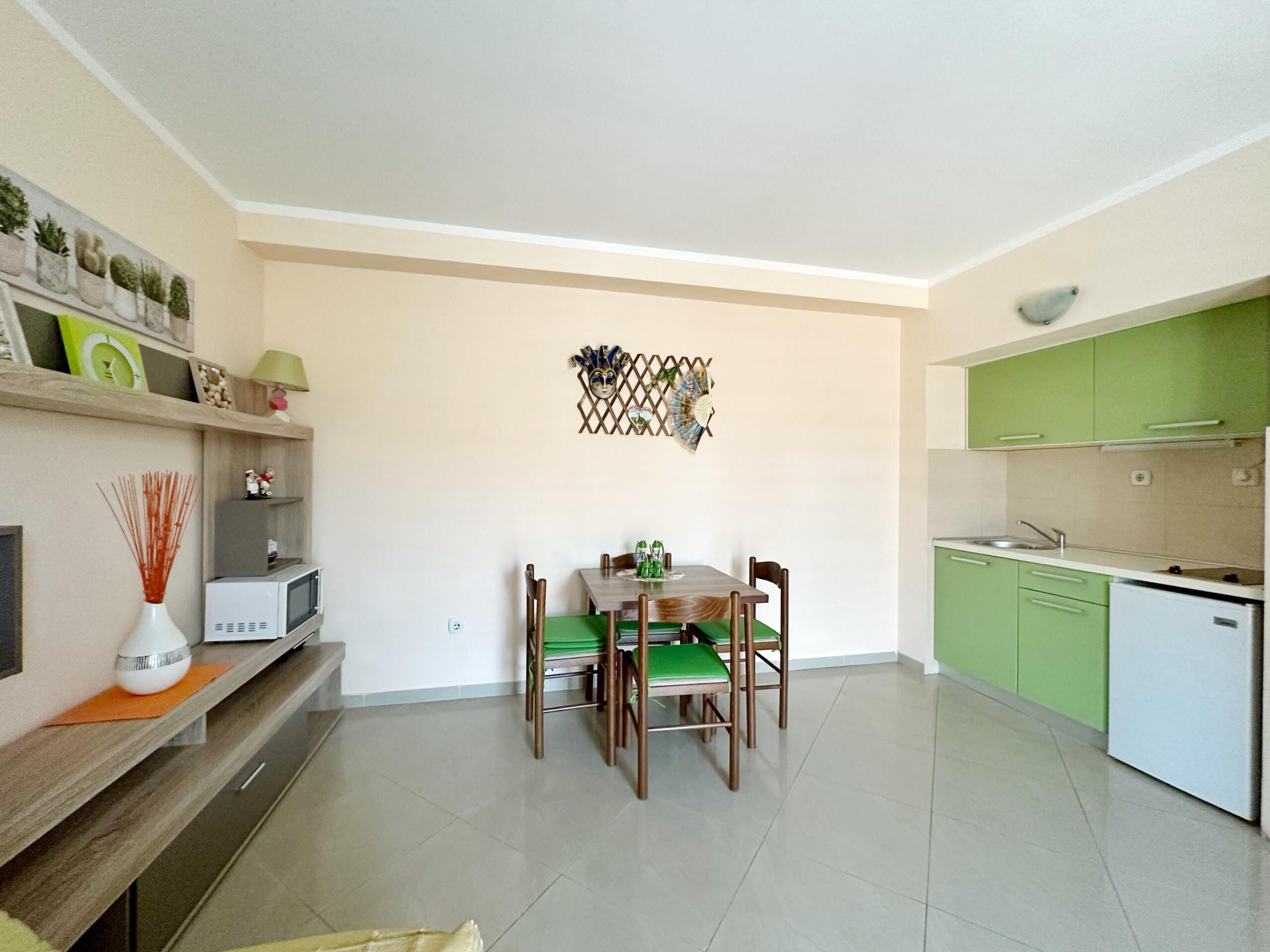 Mini-hotel with pool and spa near Lustica Bay