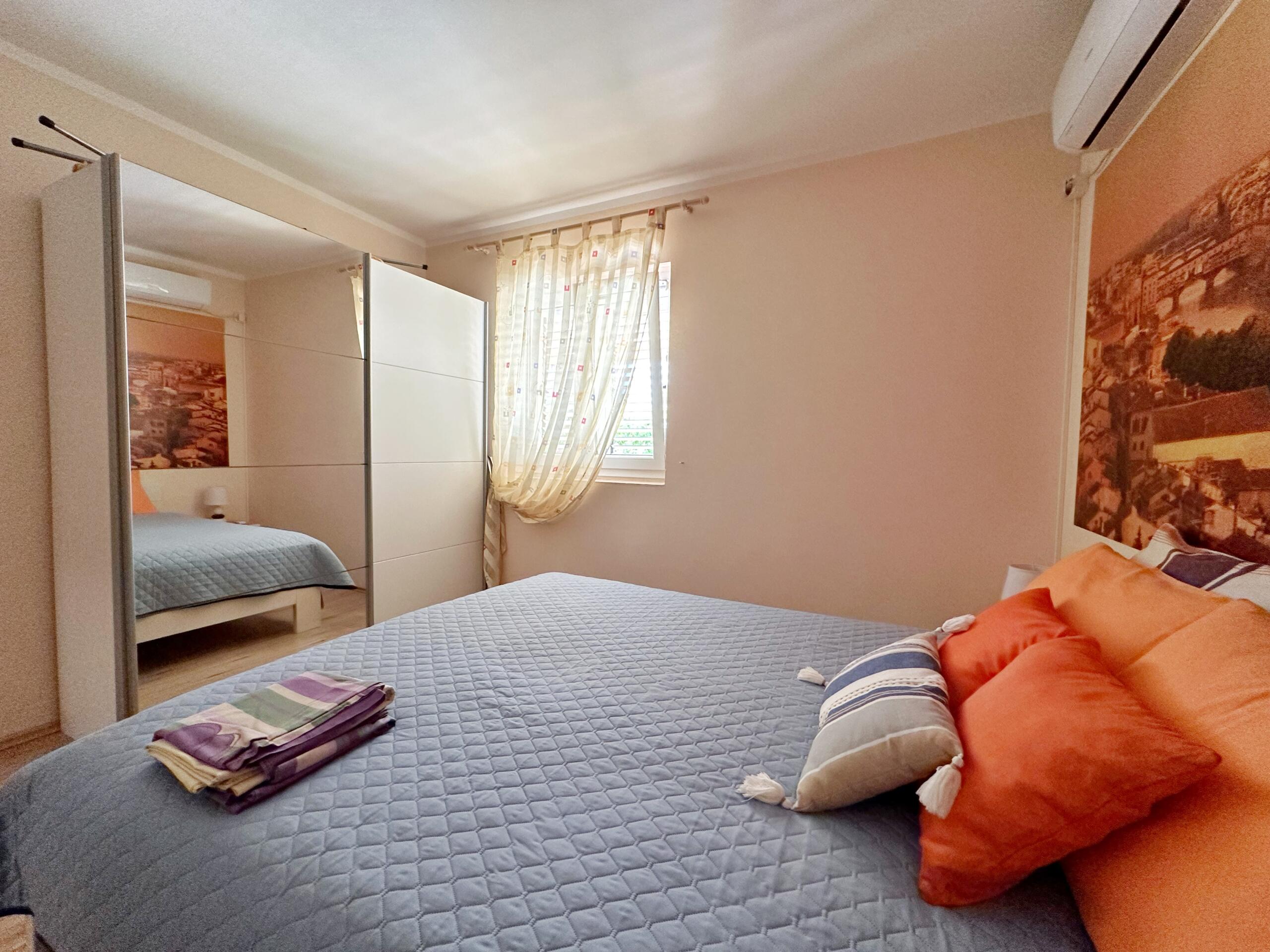 Mini-hotel with pool and spa near Lustica Bay