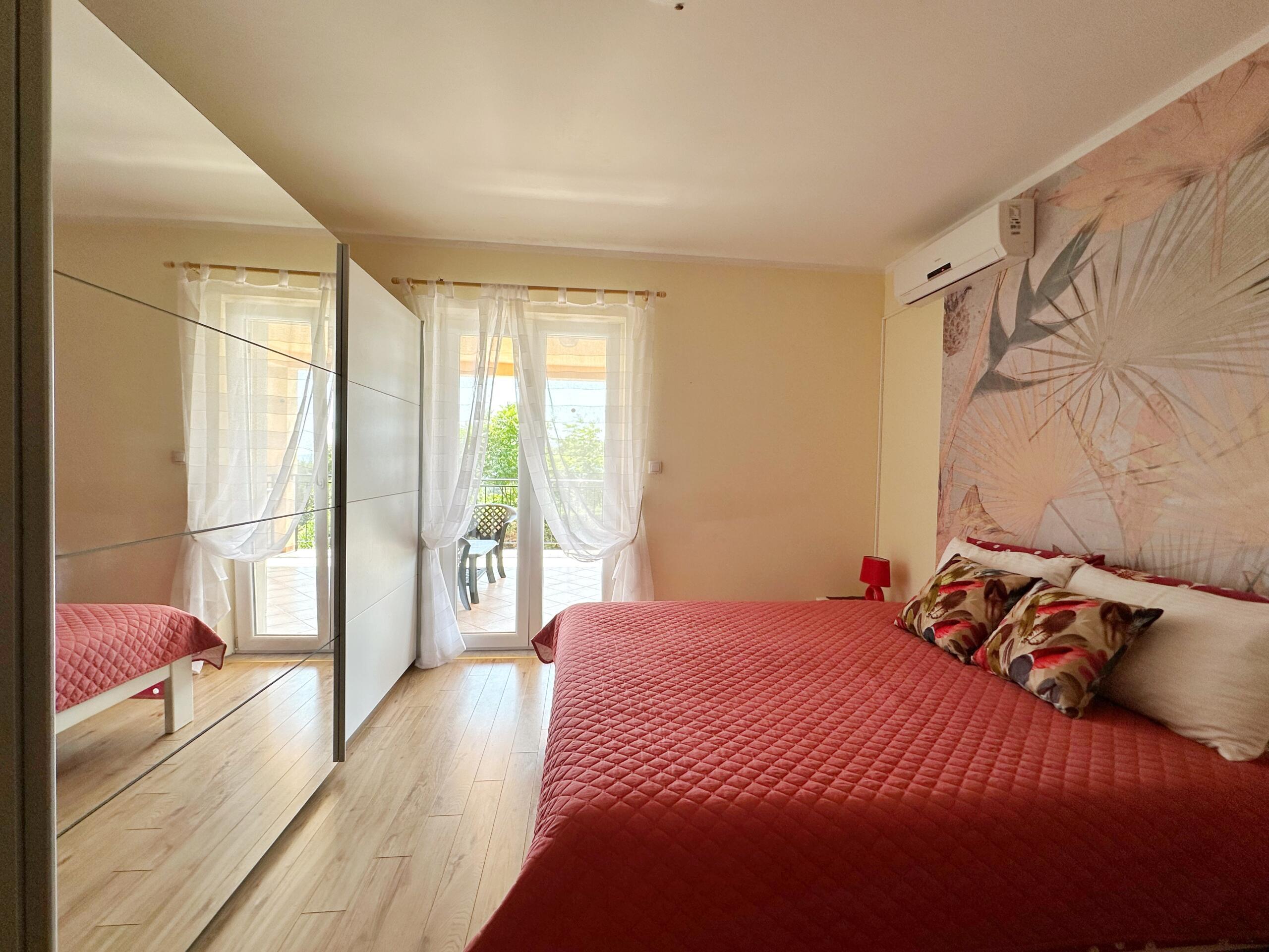 Mini-hotel with pool and spa near Lustica Bay