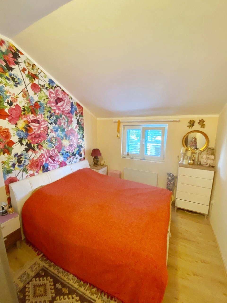 Mini-hotel with pool and spa near Lustica Bay