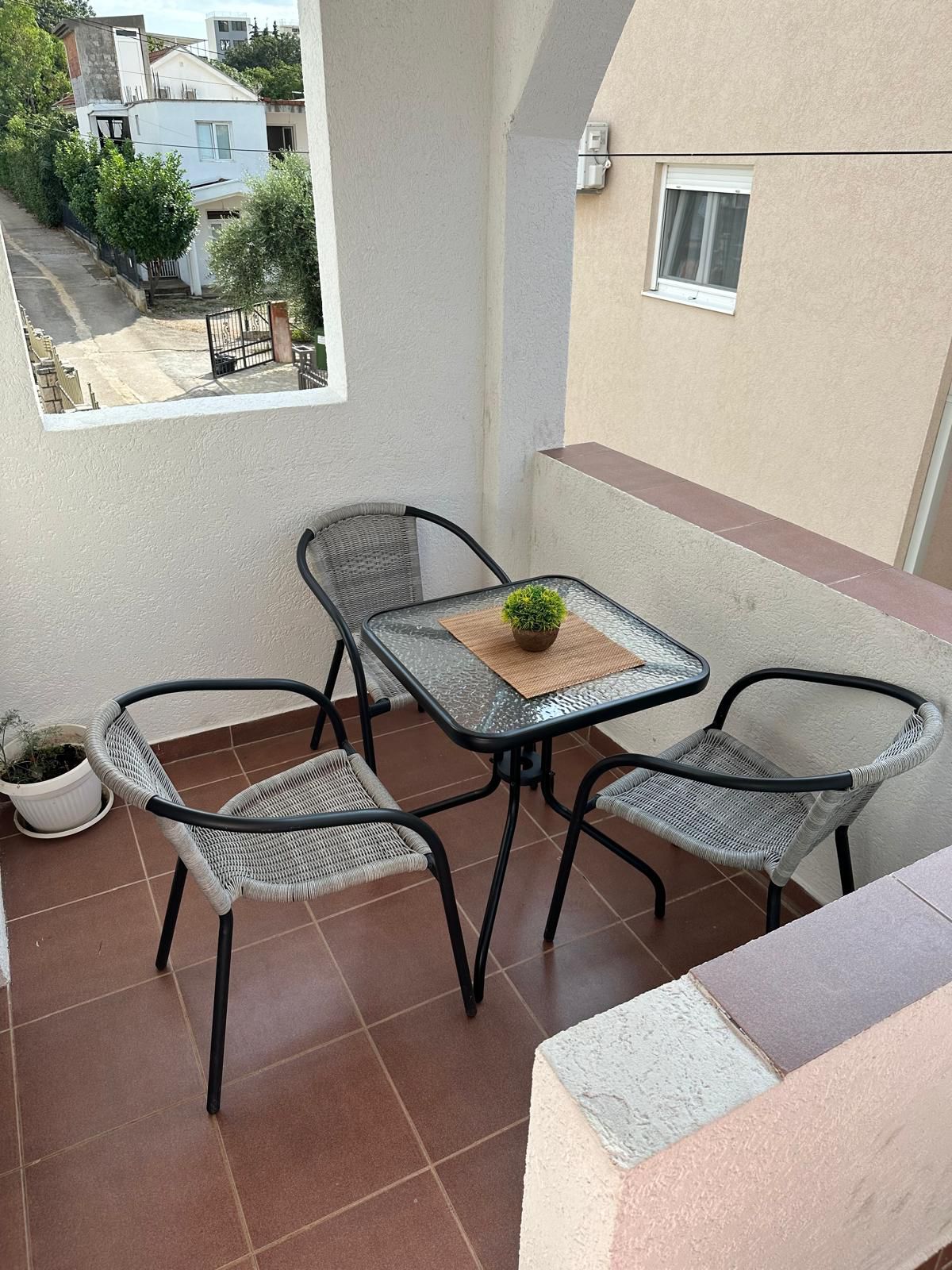 Two-story house in Dobra Voda near the sea