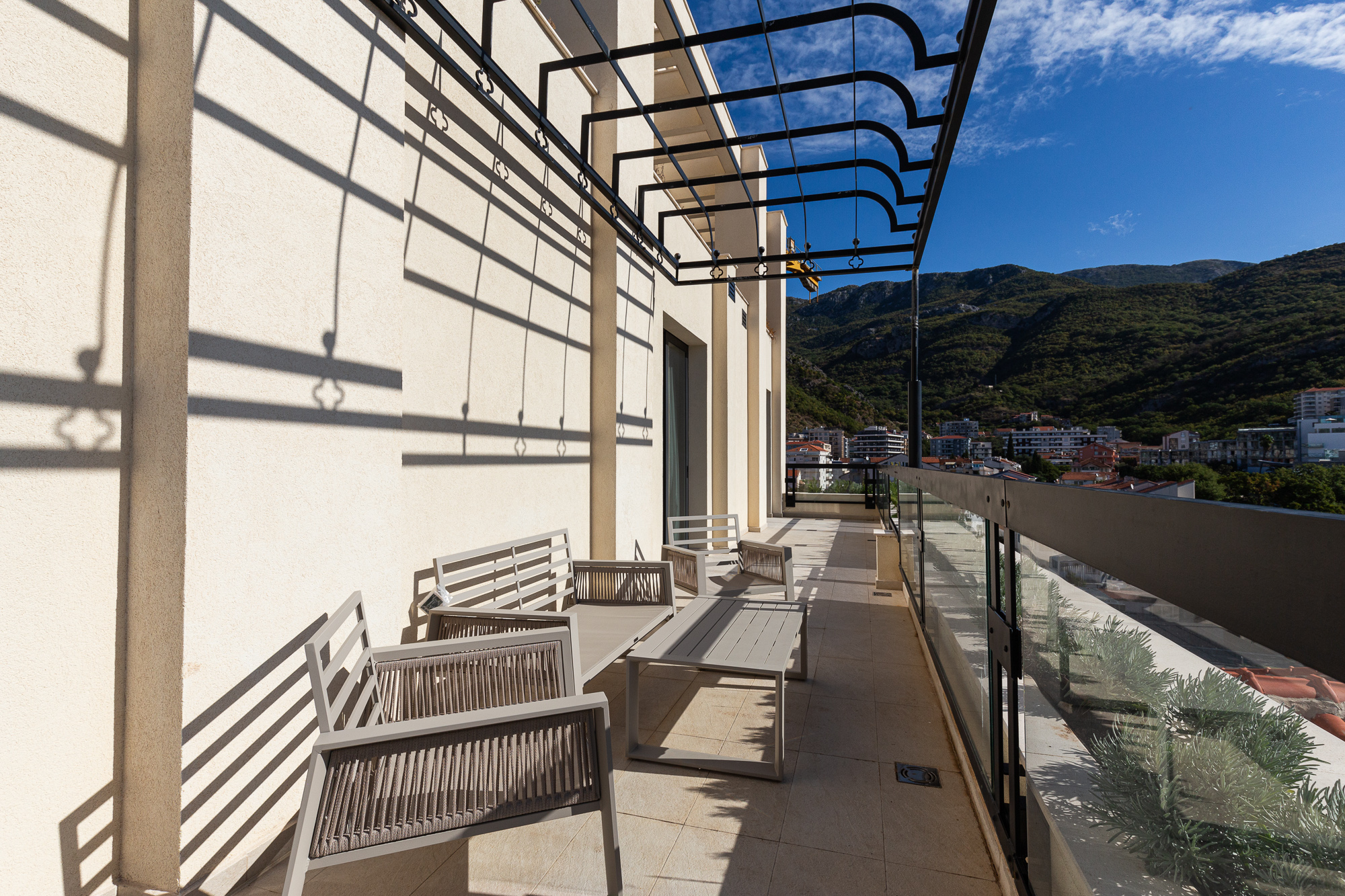 Lux apartments in Becici in an exclusive location