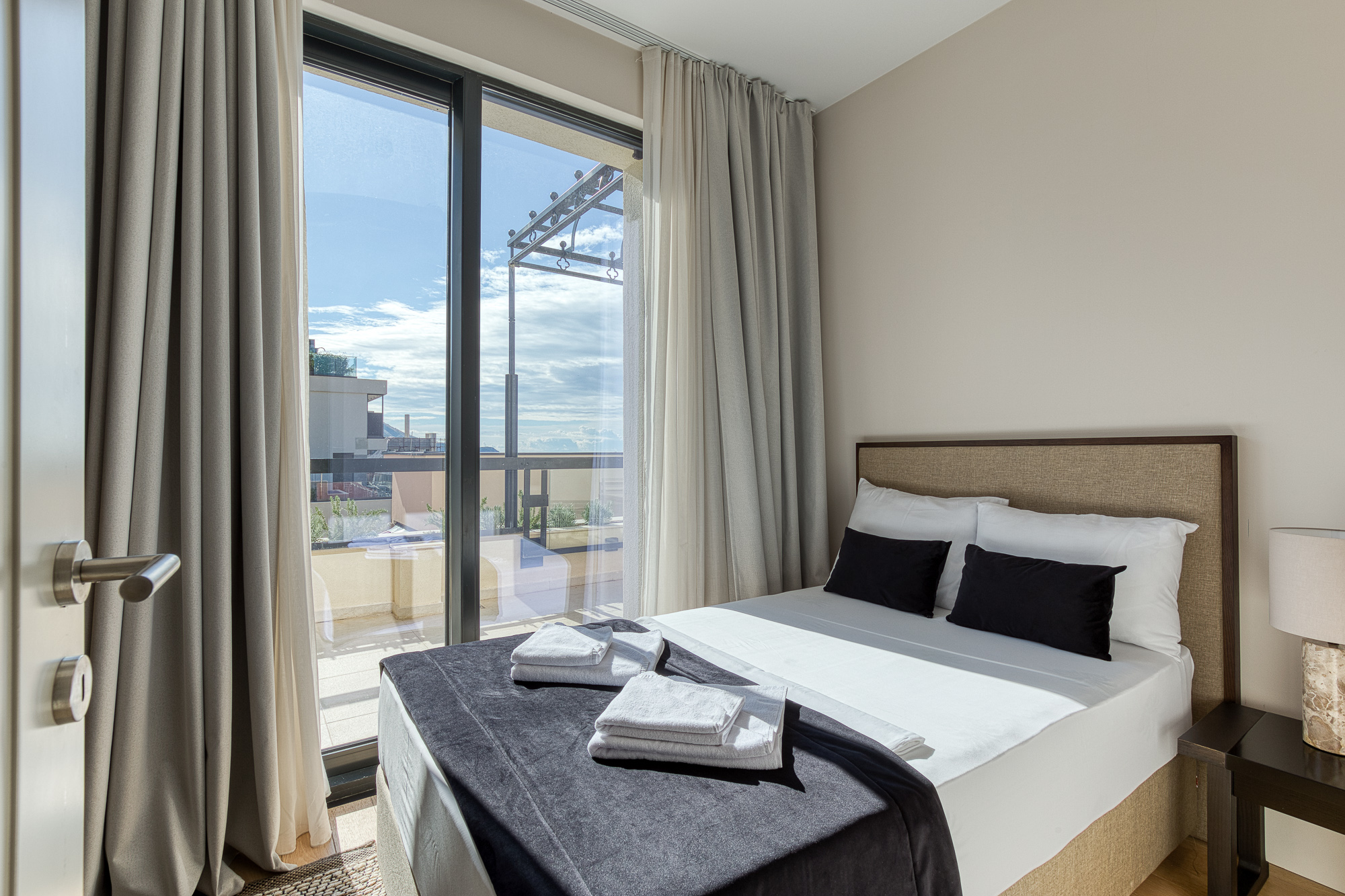 Lux apartments in Becici in an exclusive location