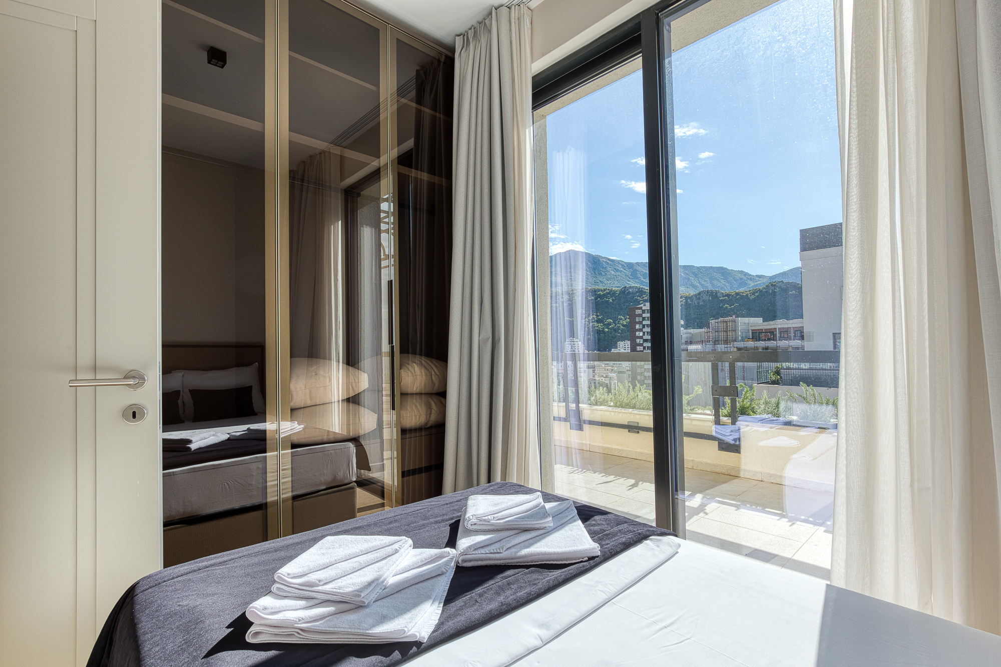 Lux apartments in Becici in an exclusive location