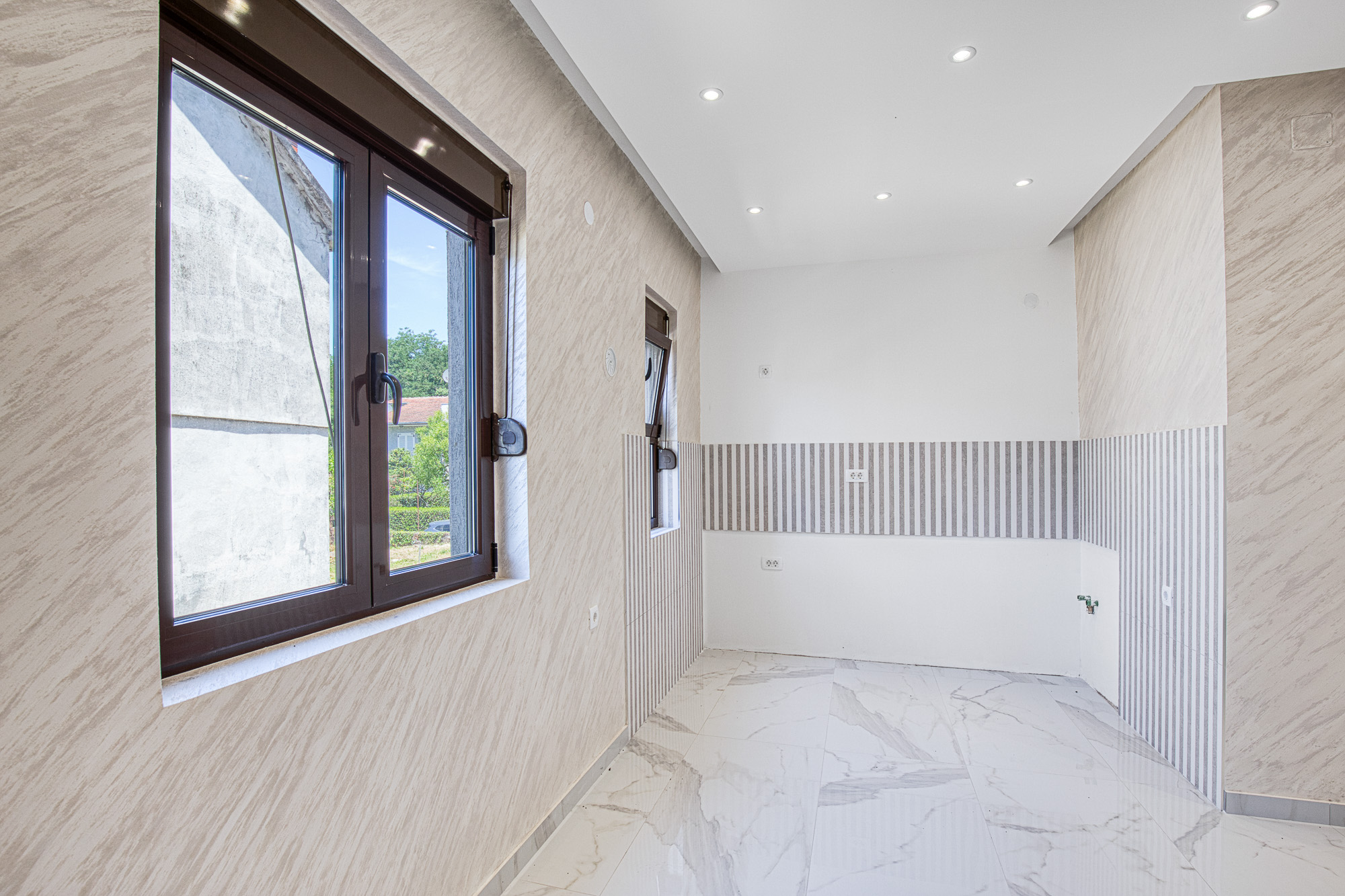 Renovated apartment 49 m², Tivat