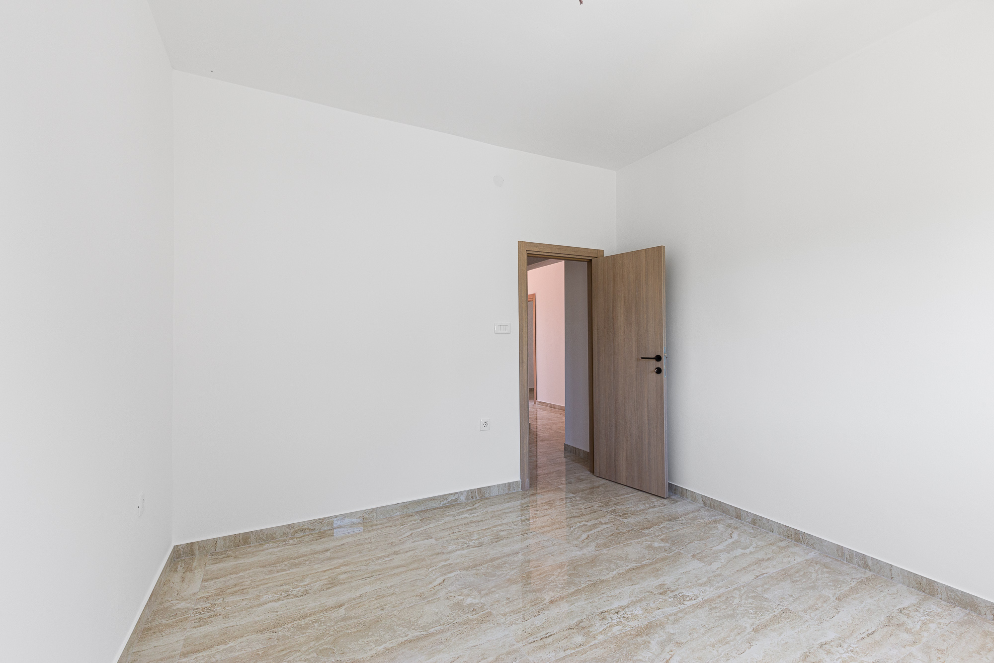 Renovated apartment in Tivat, 78 m²