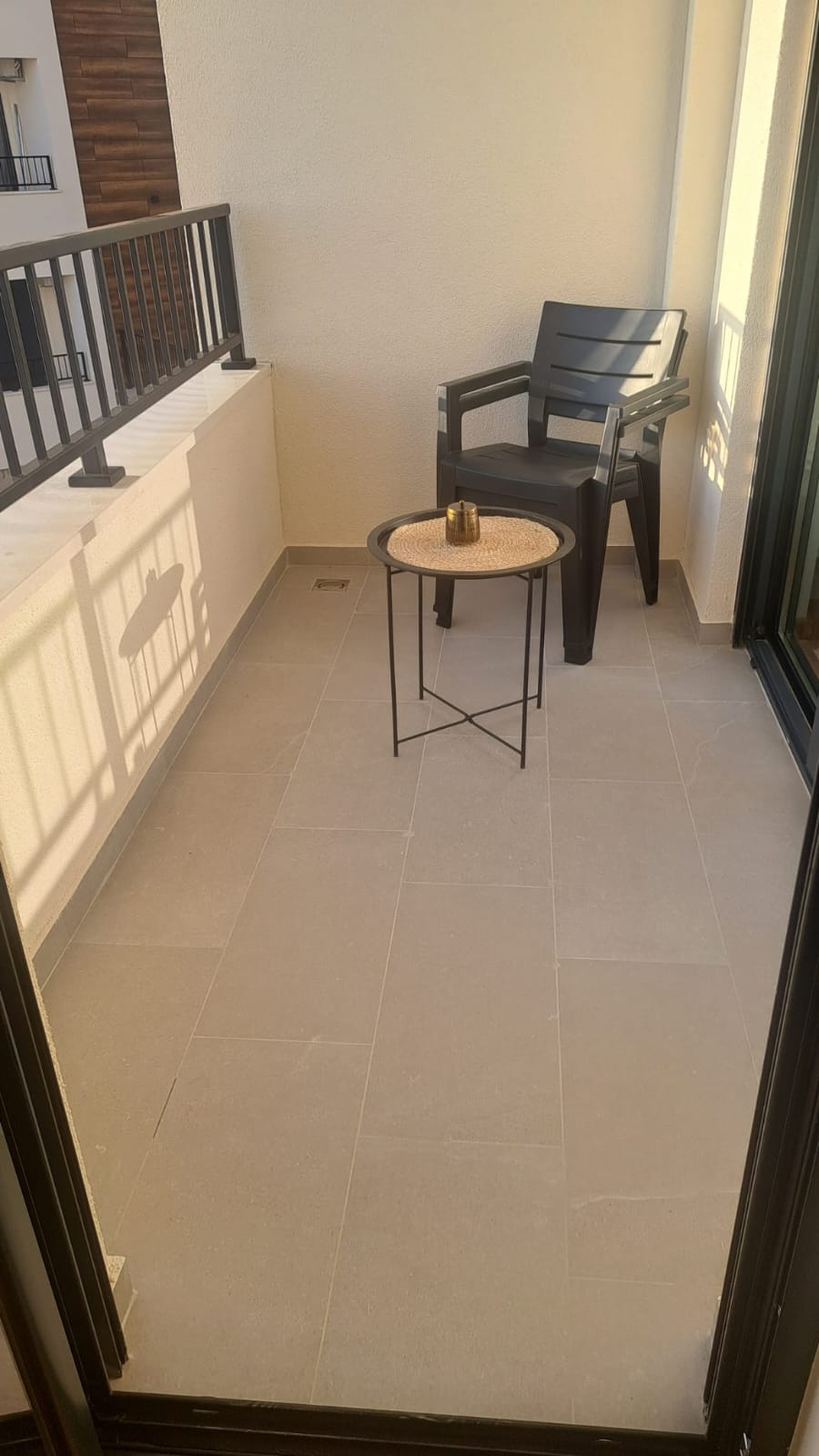 Furnished One-Bedroom Apartment with Garage and Sea View – Bečići