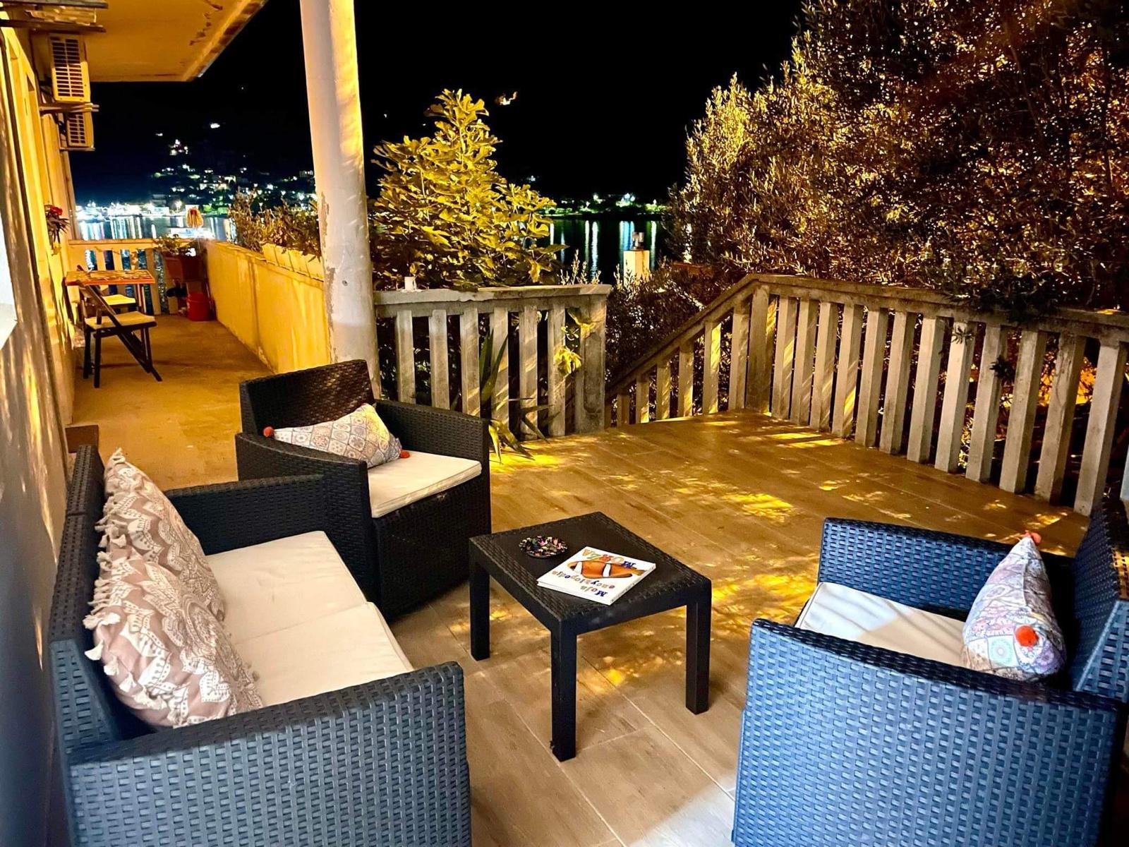 One-bedroom apartment by the sea