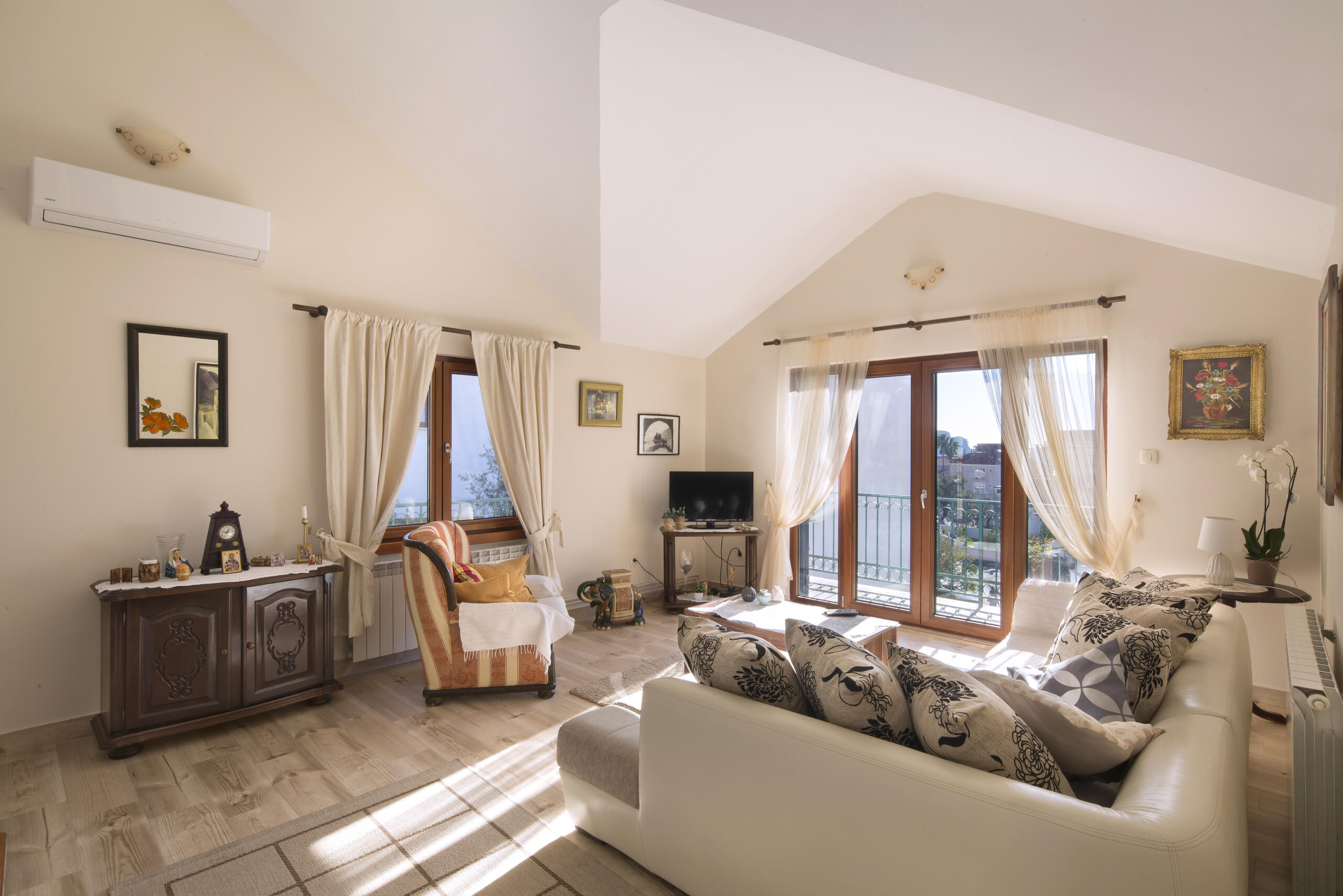 Spacious house in Budva