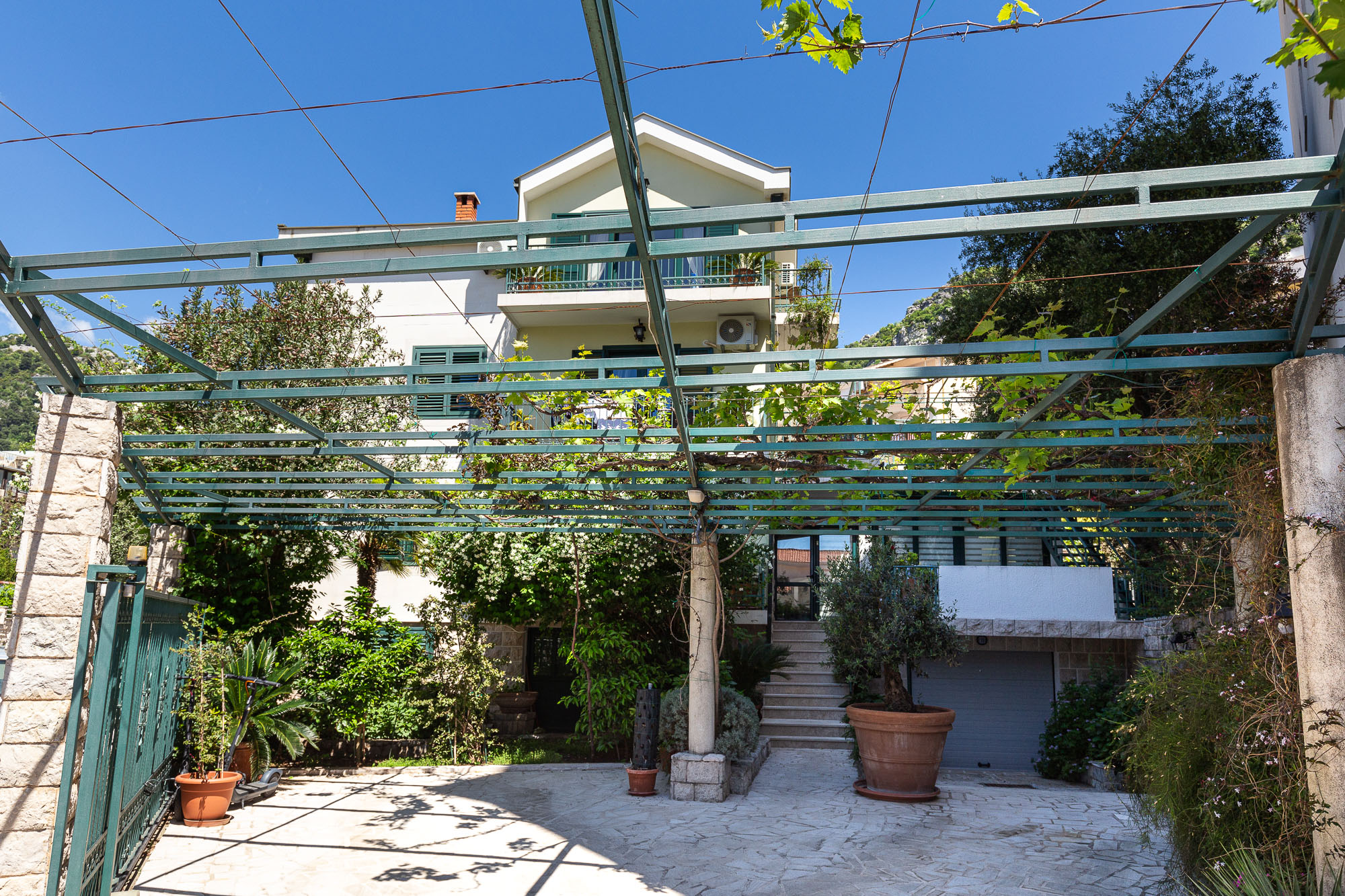 Spacious house in Budva