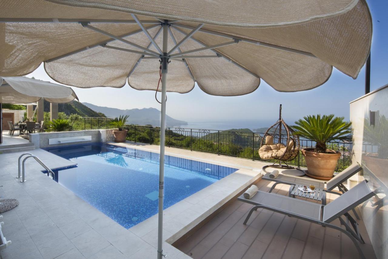 Stunning villa with a panoramic sea view.