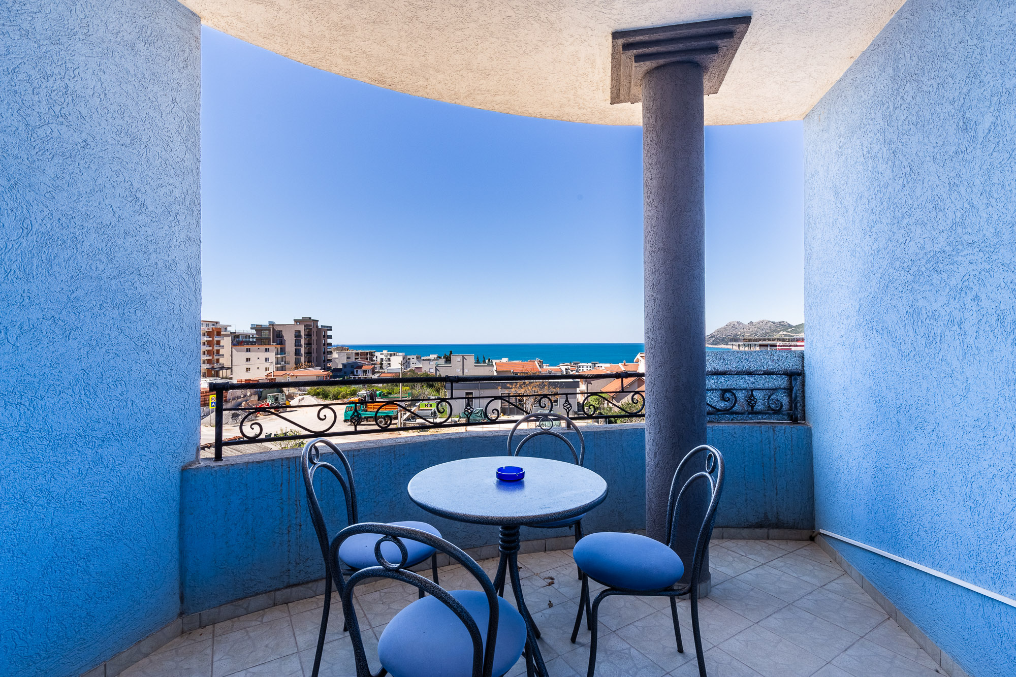 House with Hotel Capacity in Dobre Vode