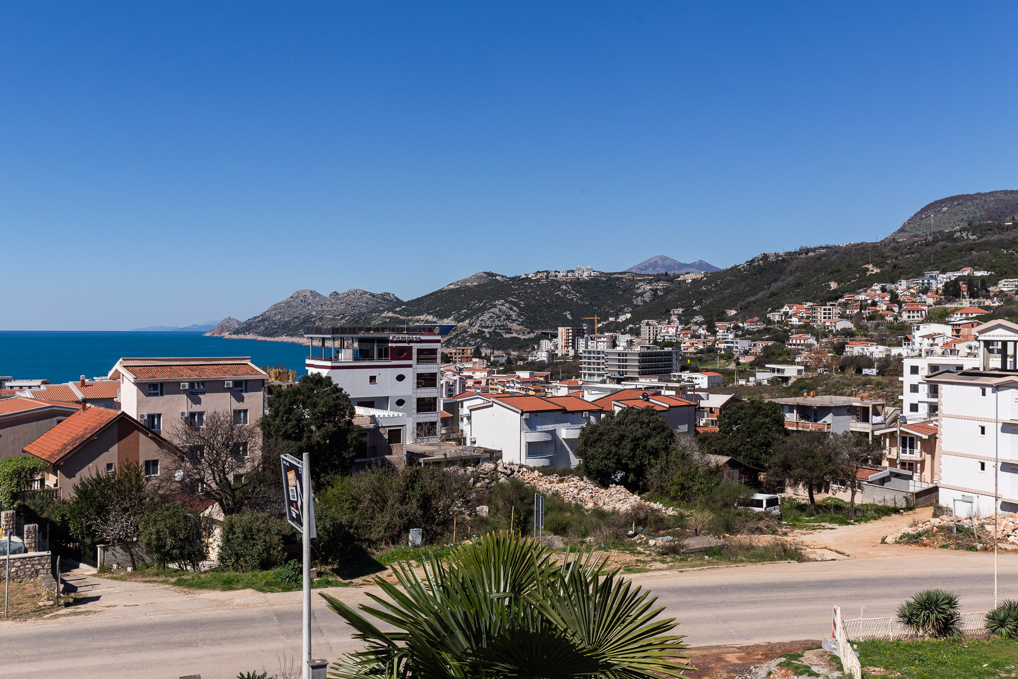 House with Hotel Capacity in Dobre Vode