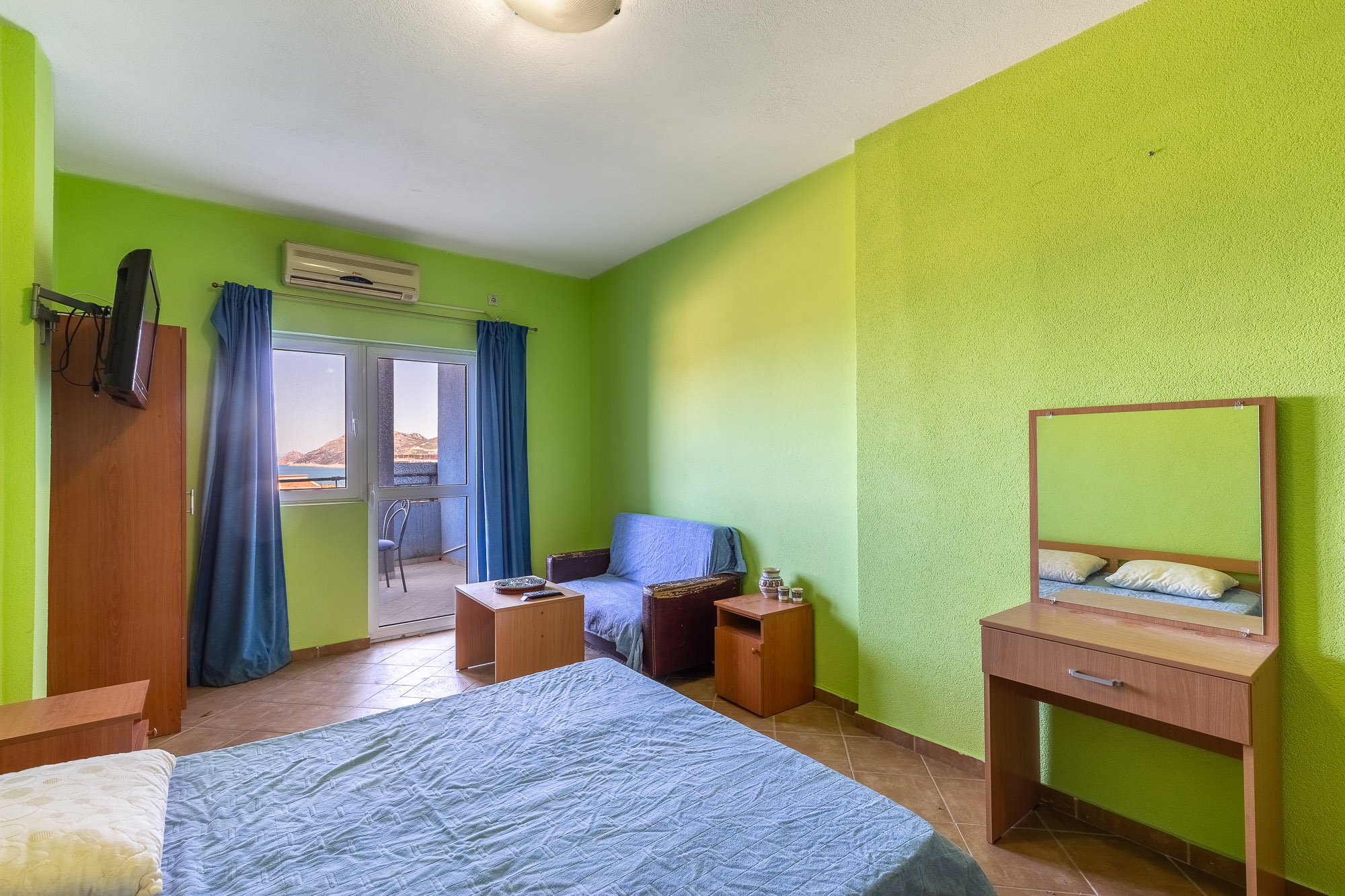 House with Hotel Capacity in Dobre Vode