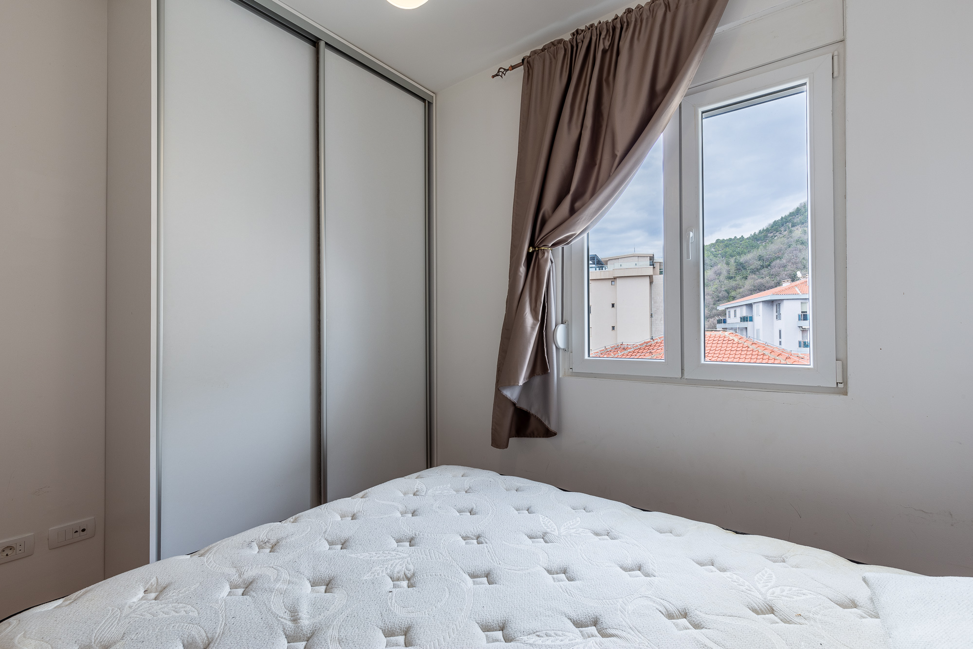 Two-Bedroom Apartment with Sea View in Bečići
